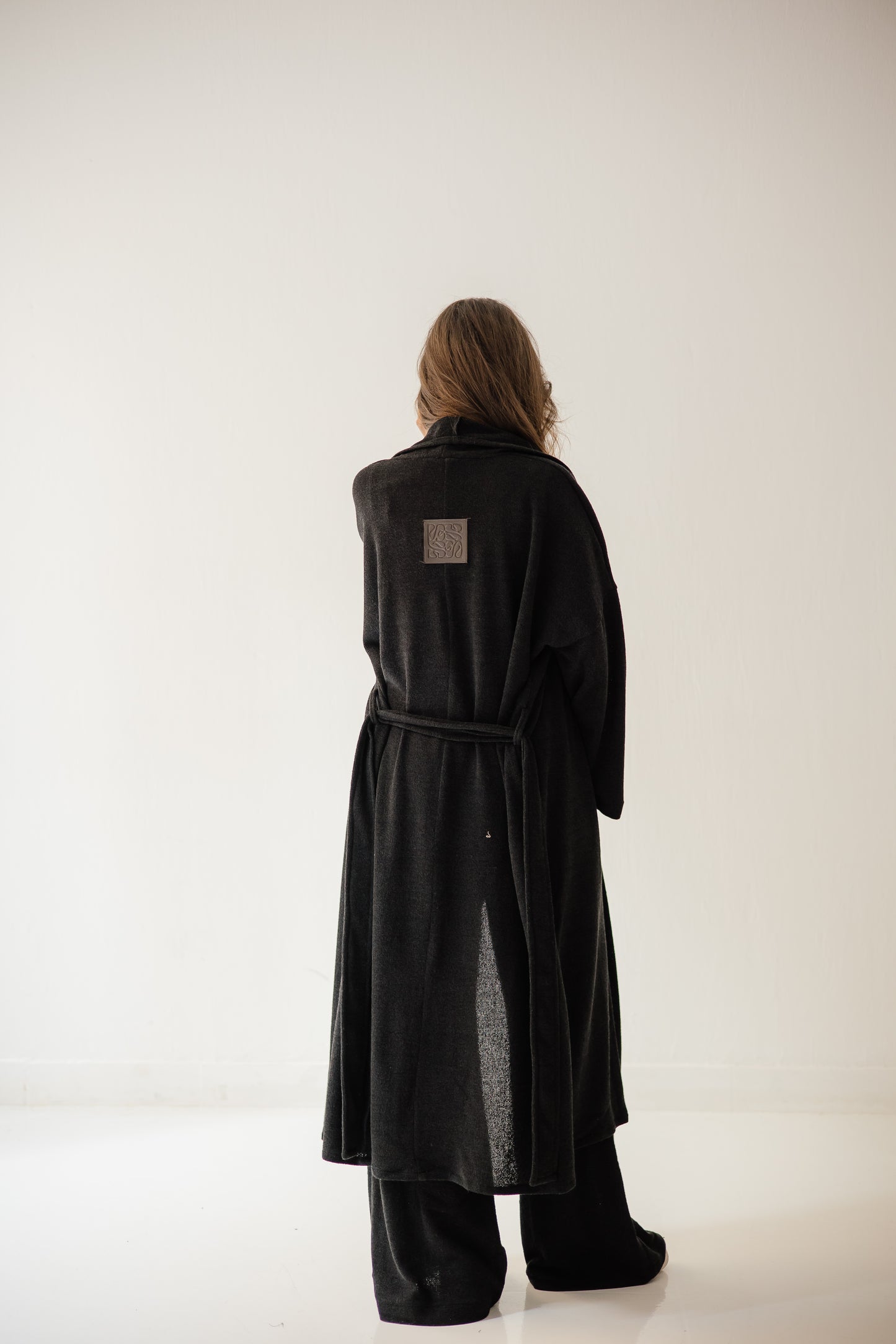 Unfinished Wool Set In Black