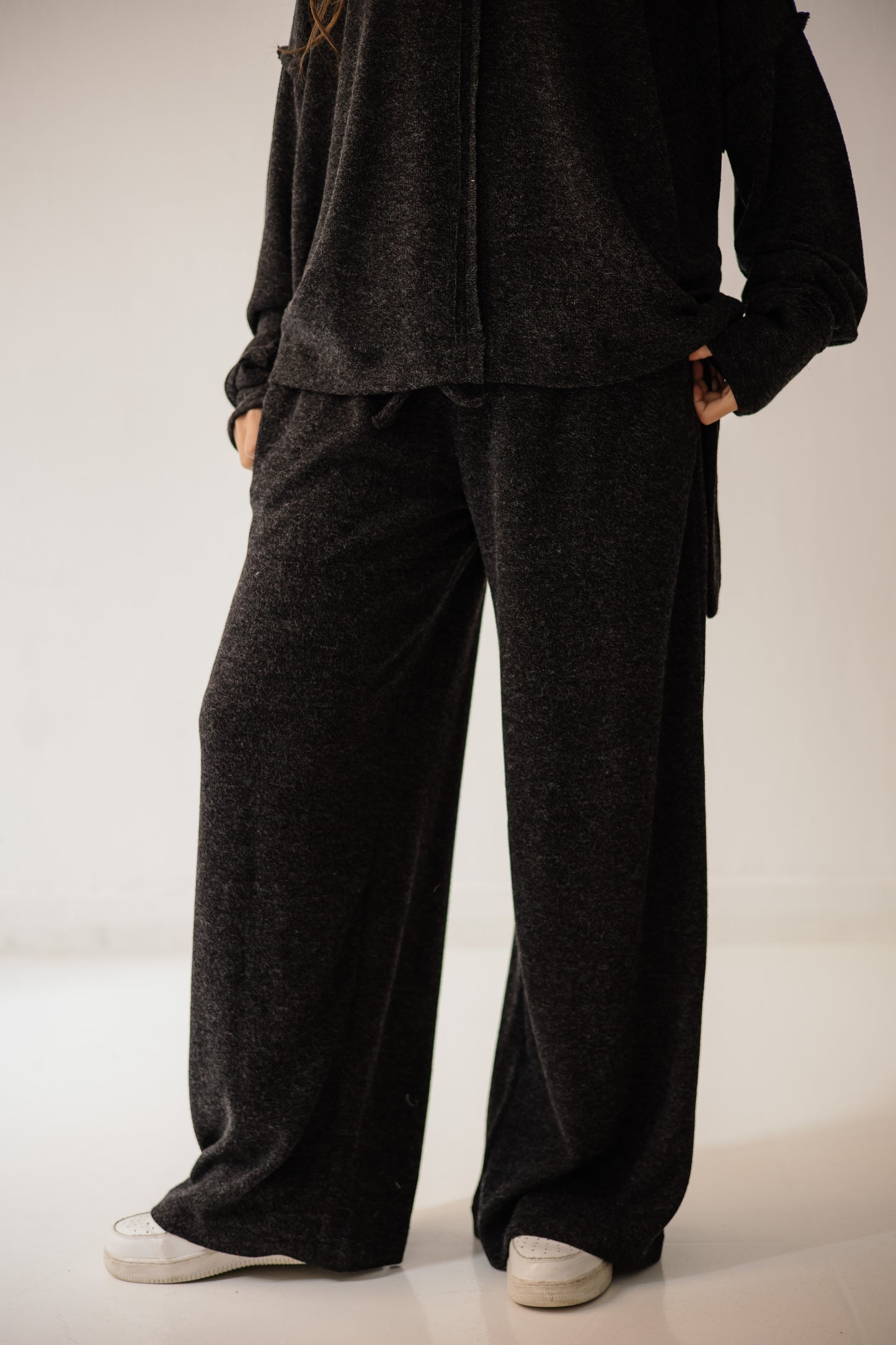 Unfinished Wool Set In Dark-grey