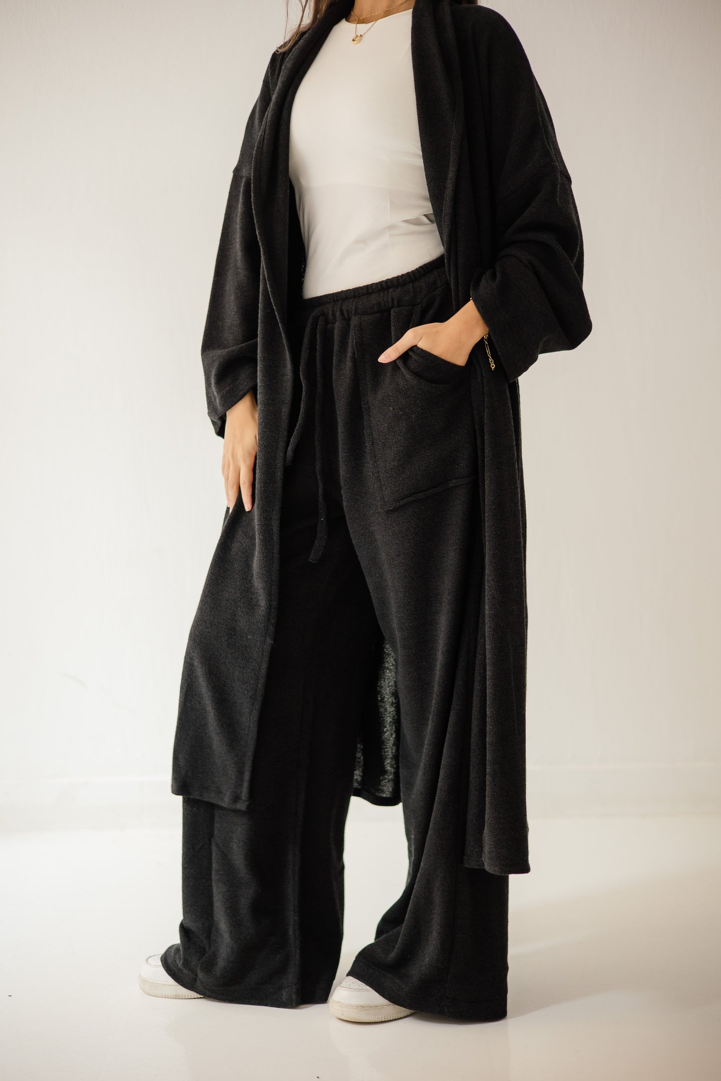 Unfinished Wool Set In Black
