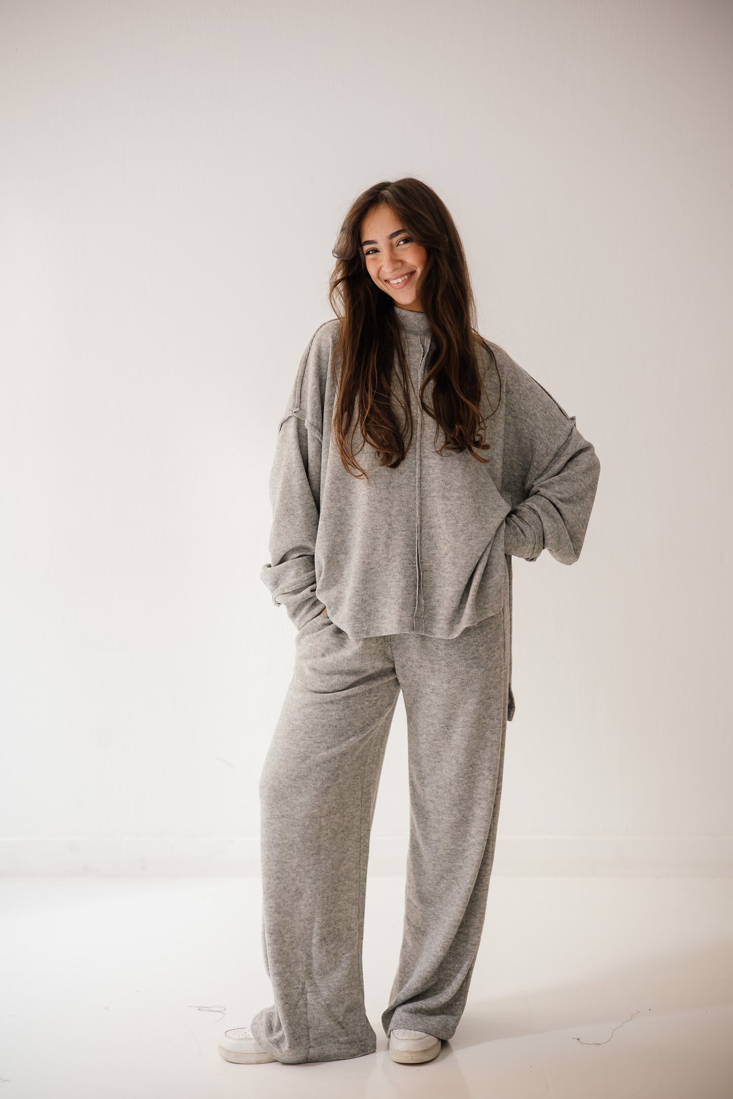 Unfinished Wool Set In Grey