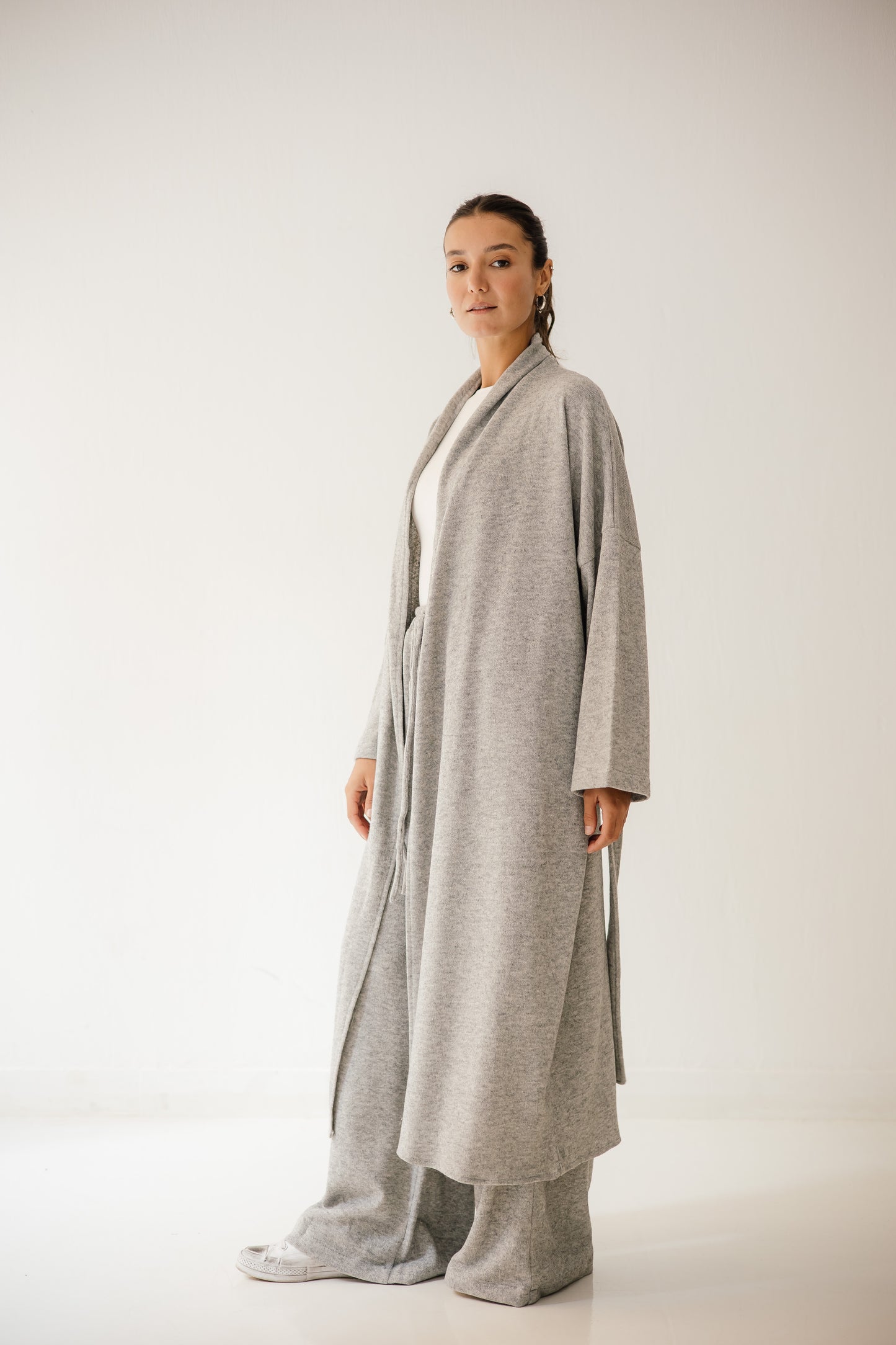 Unfinished Wool Set In Grey