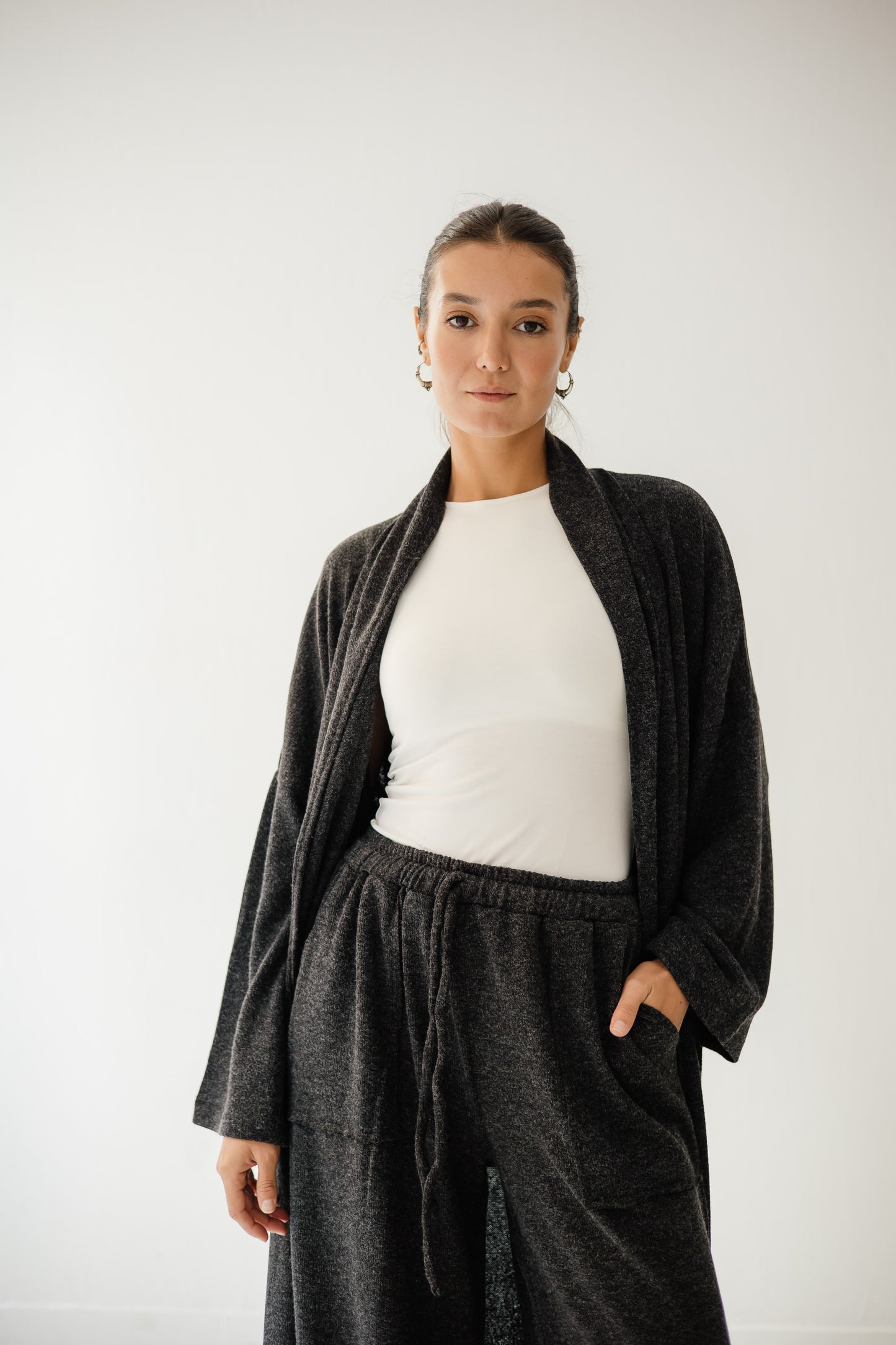 Unfinished Wool Set In Dark-grey