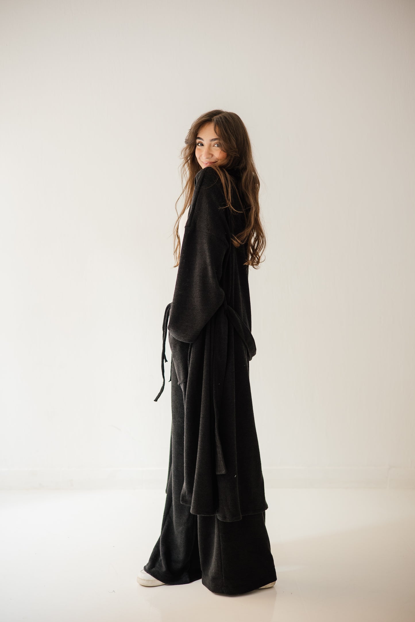 Unfinished Wool Set In Black