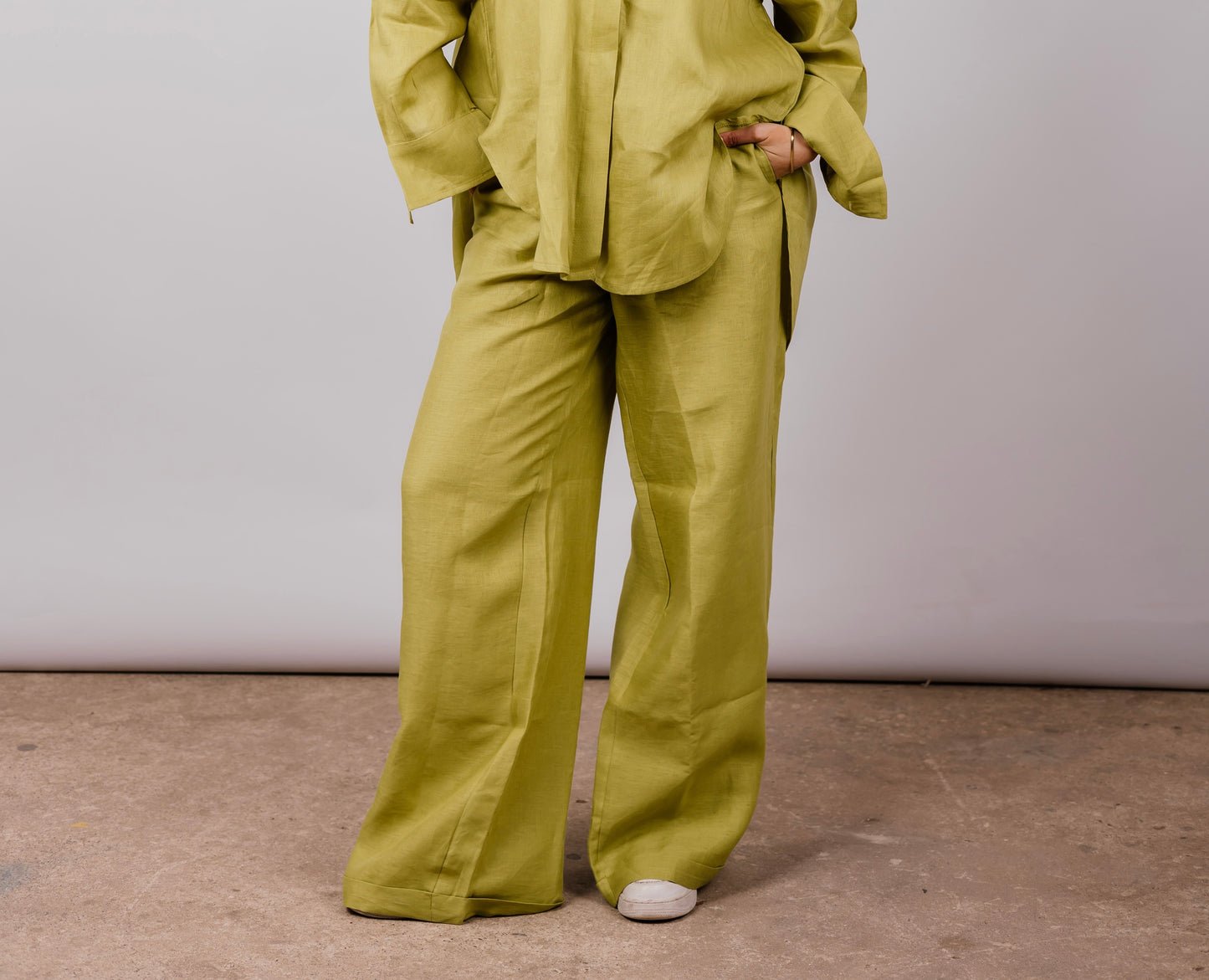 Basic Pant in Lime-green