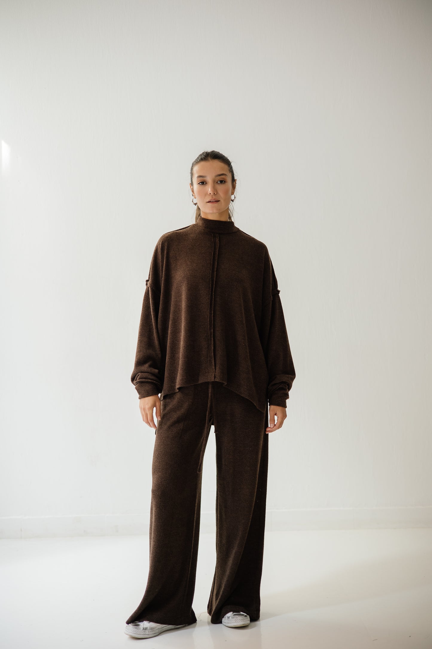 Unfinished Wool Set In Brown