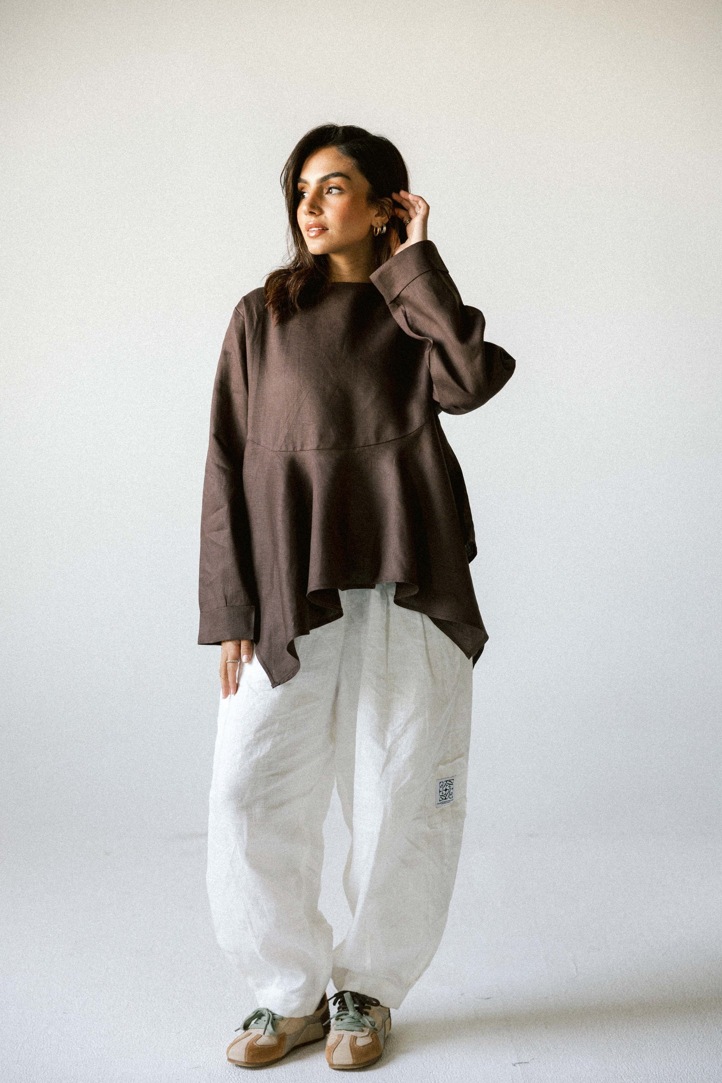 Ruffeled linen top in chocolate brown
