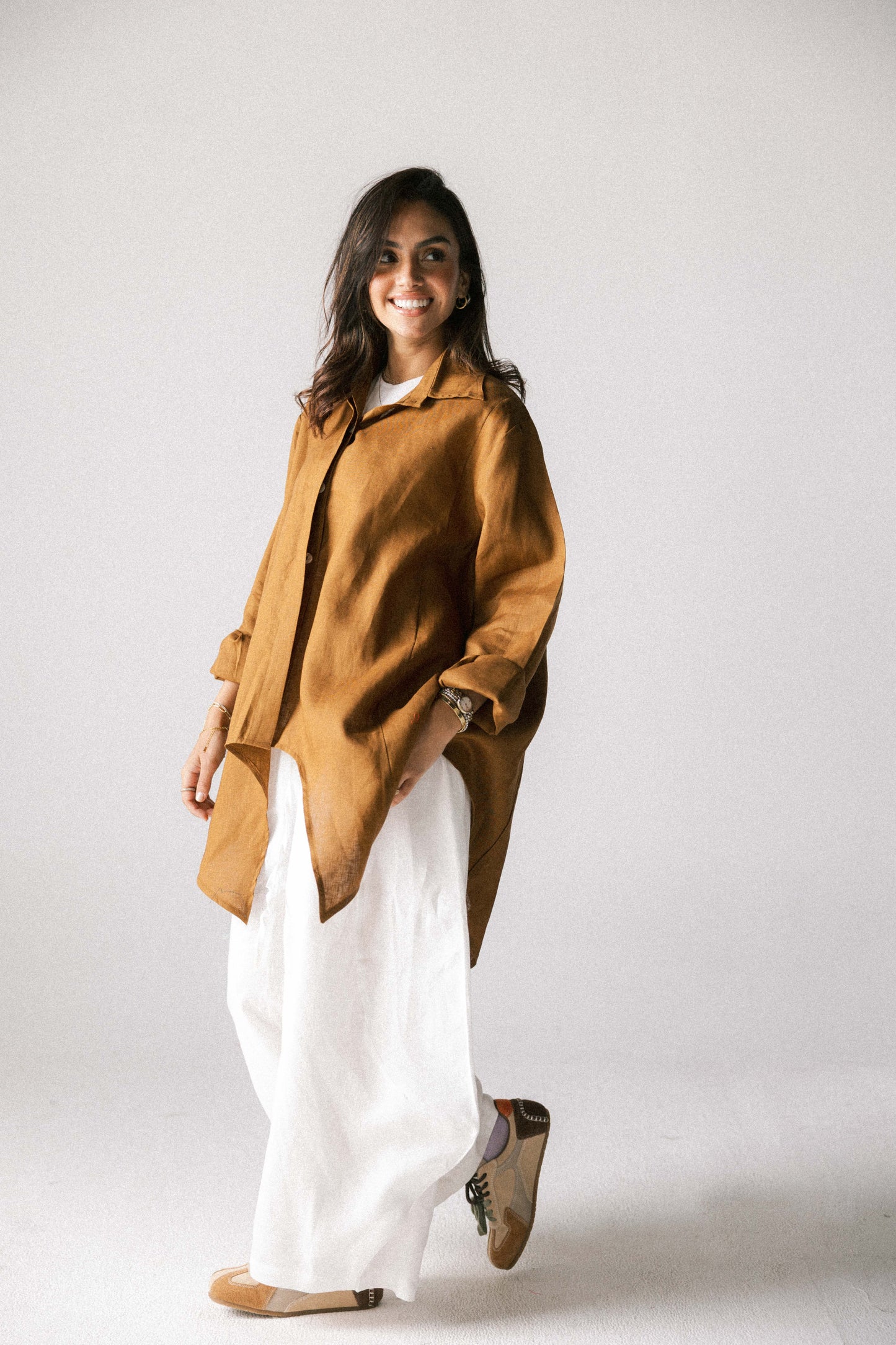 Round shirt in burnt camel