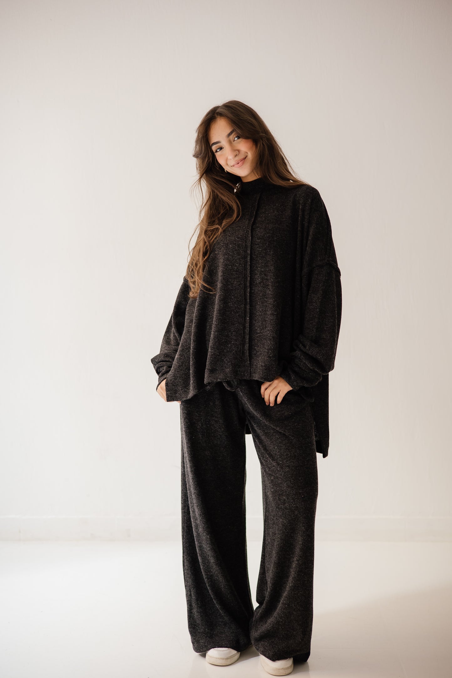 Unfinished Wool Set In Dark-grey
