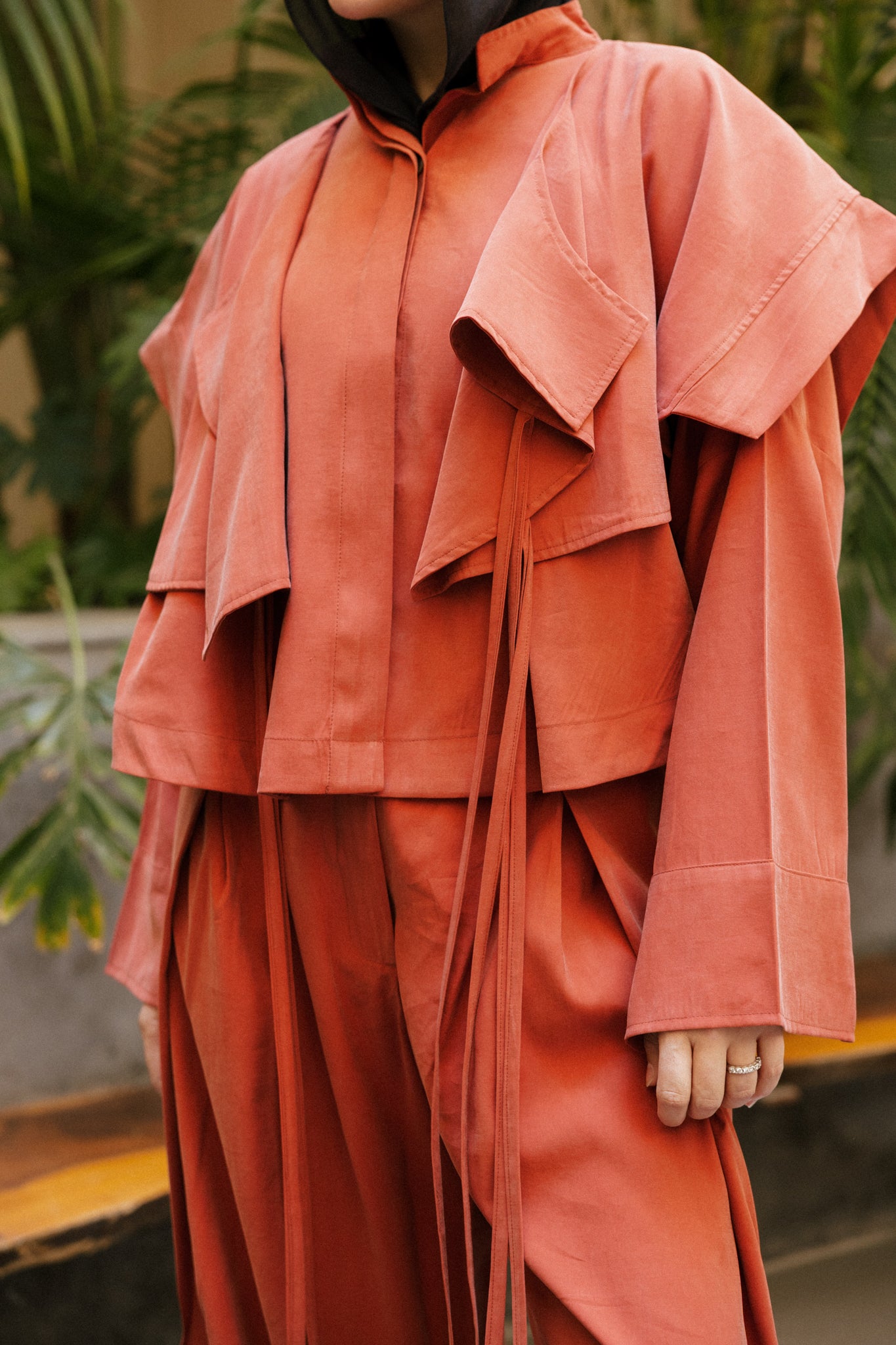 Layered set in taube