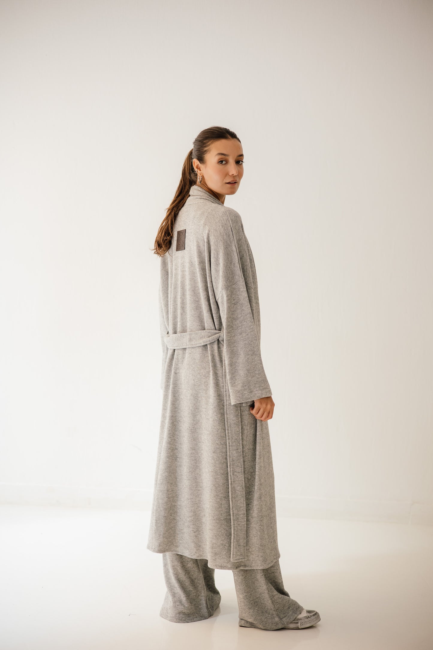 Unfinished Wool Set In Grey
