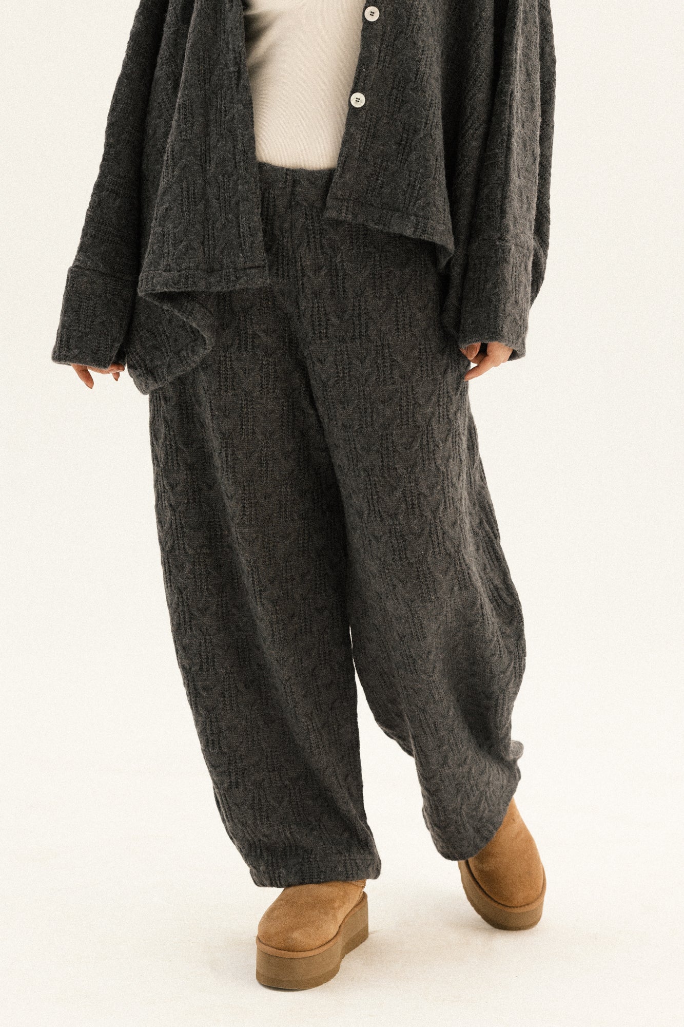 Cape Set In Dark-grey