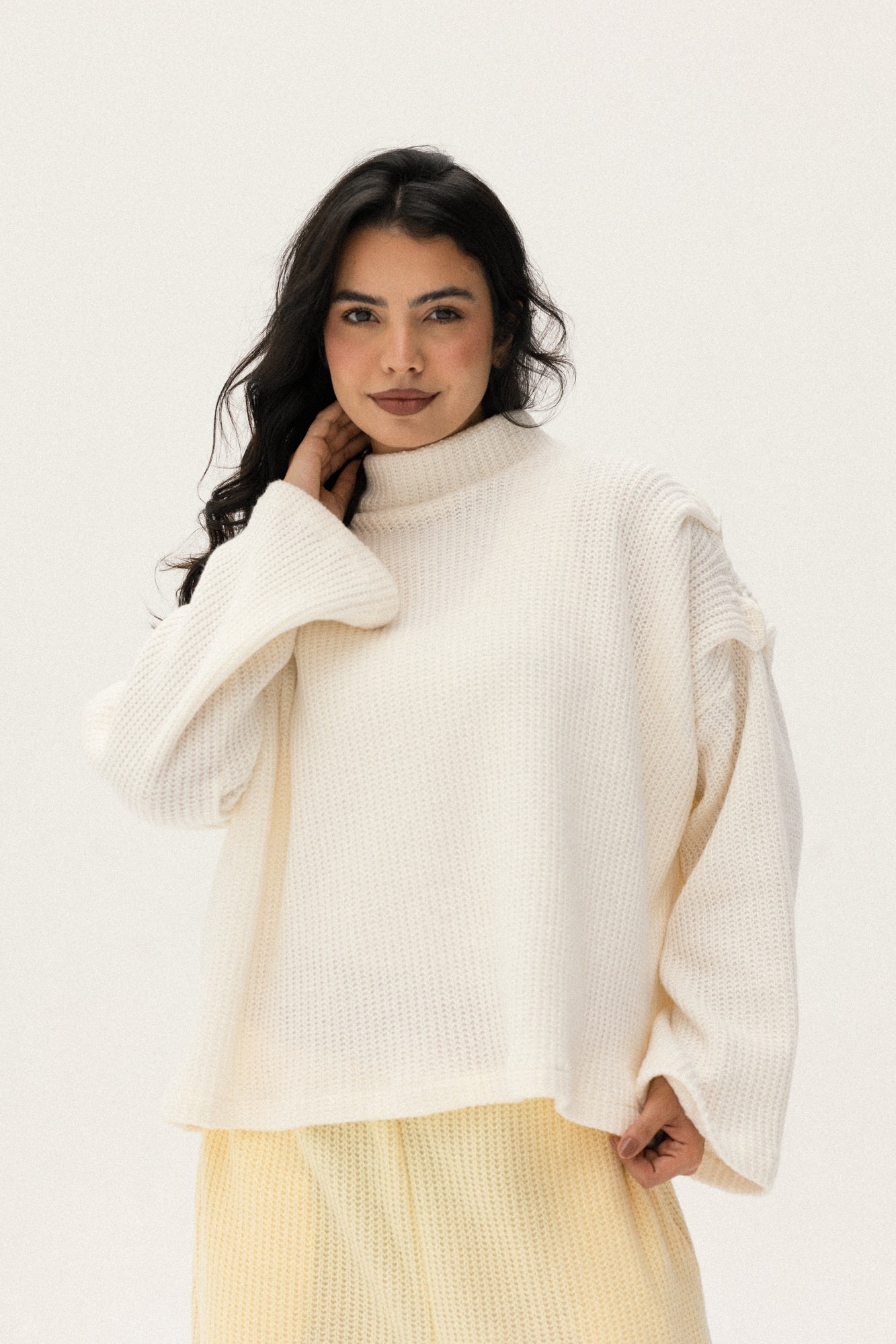 shoulder pullover in off-white
