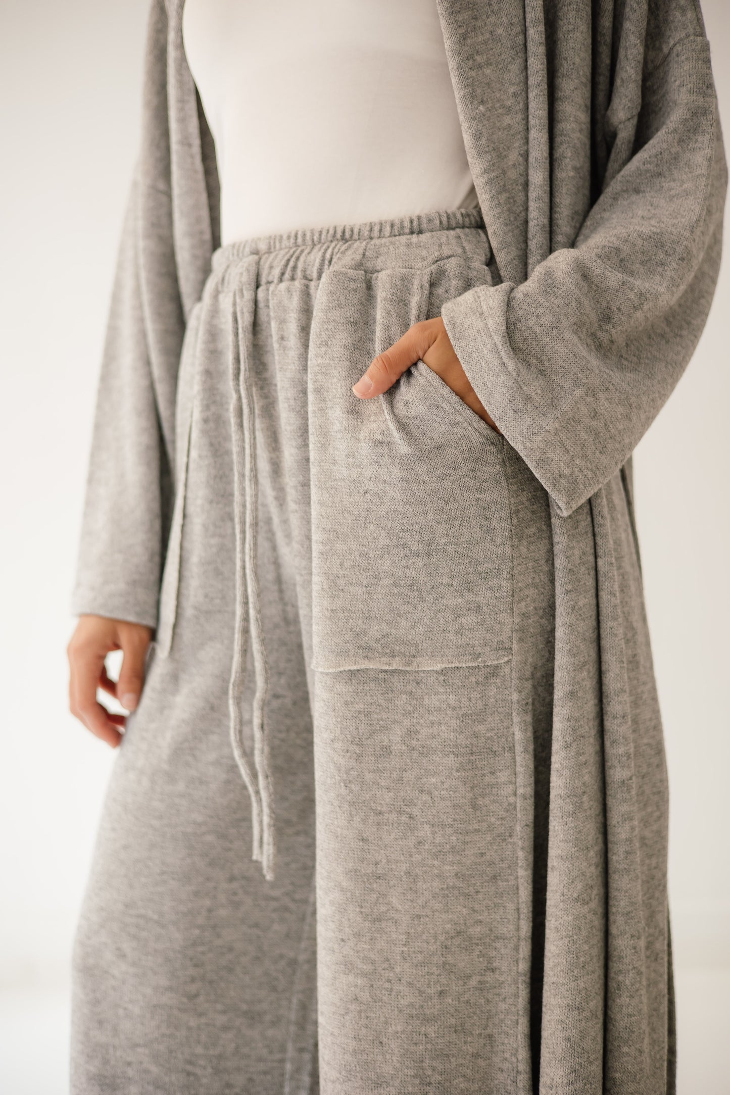 Unfinished Wool Set In Grey