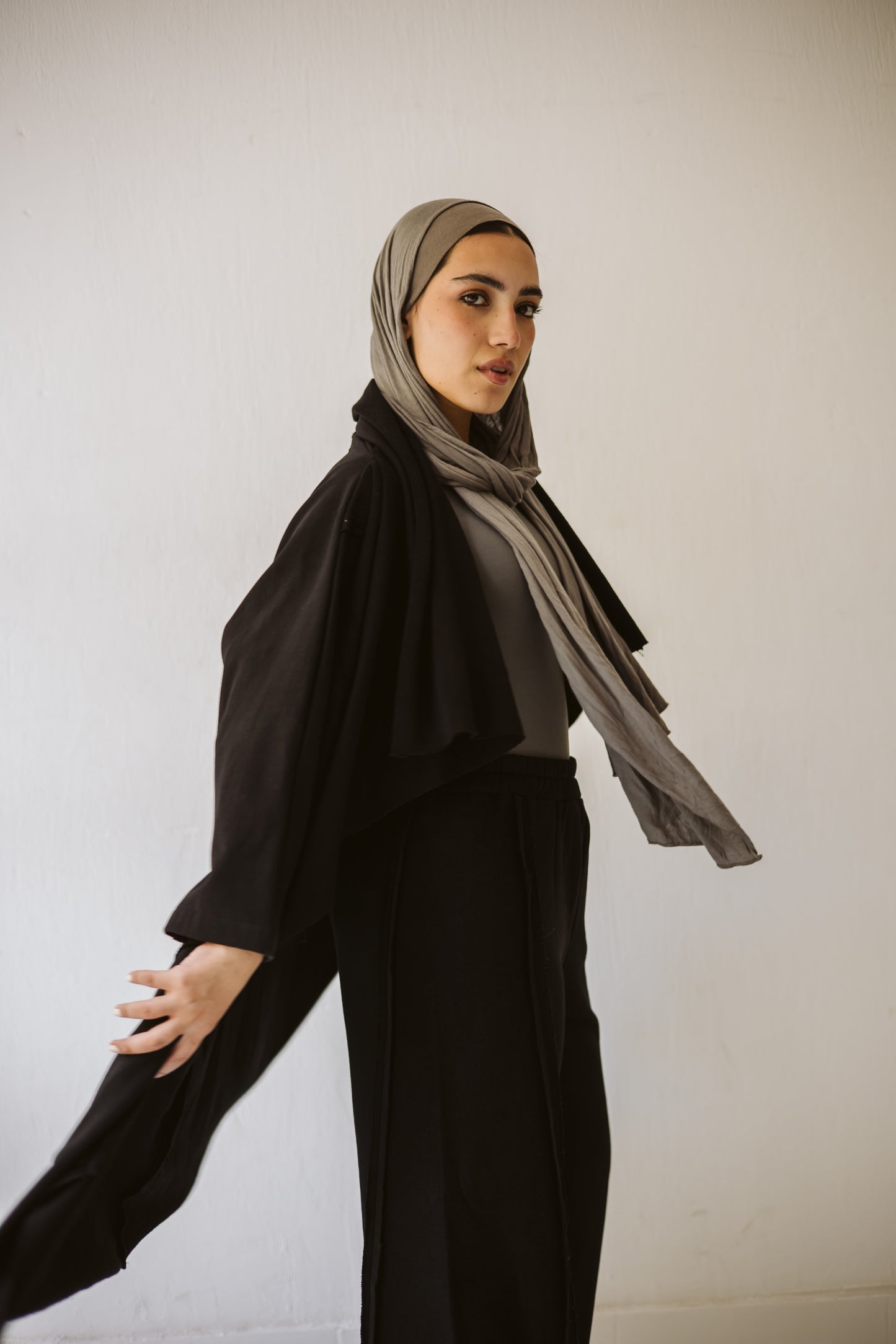 Side to side set in black