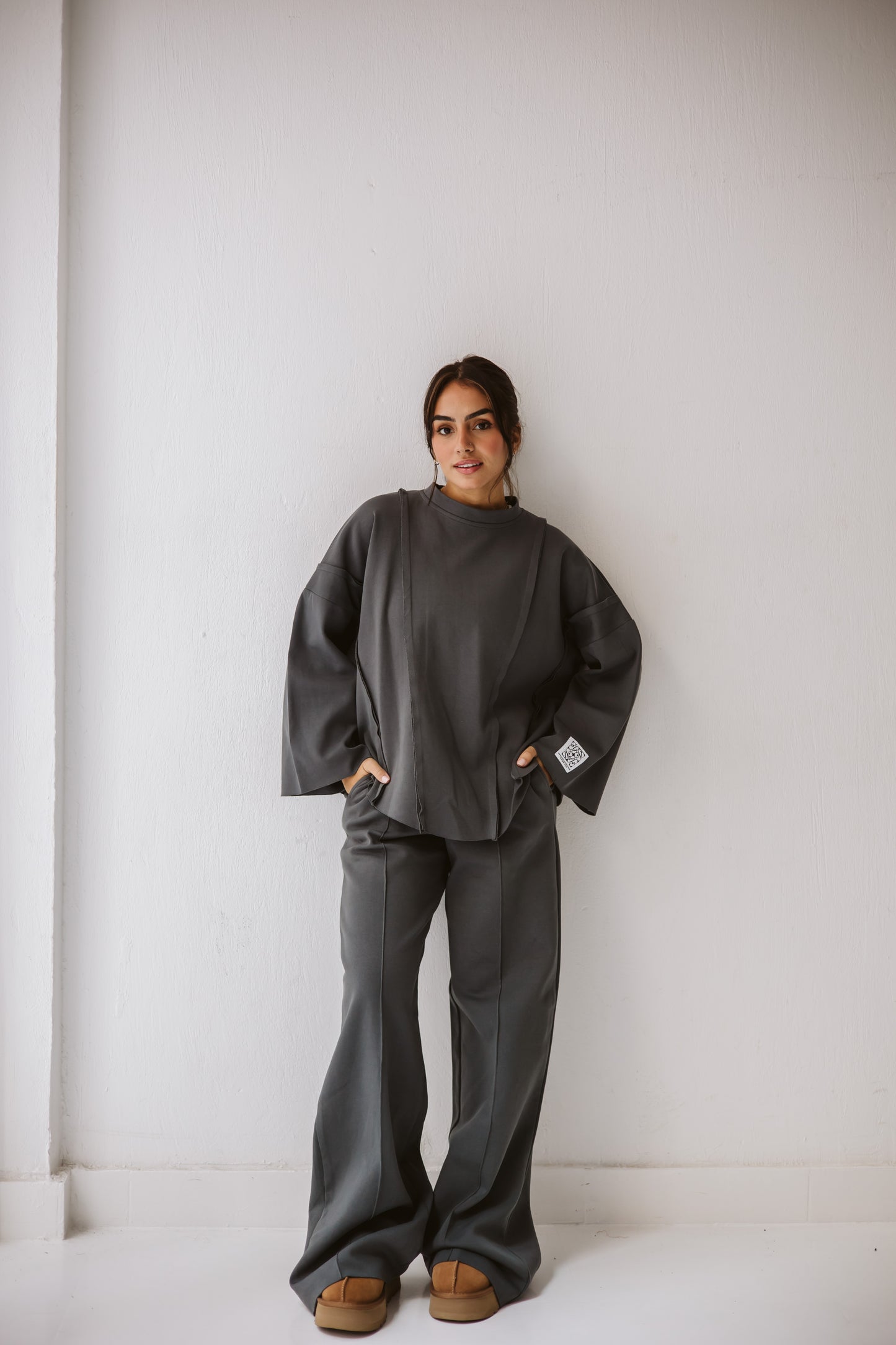 Unfinished cotton set in grey