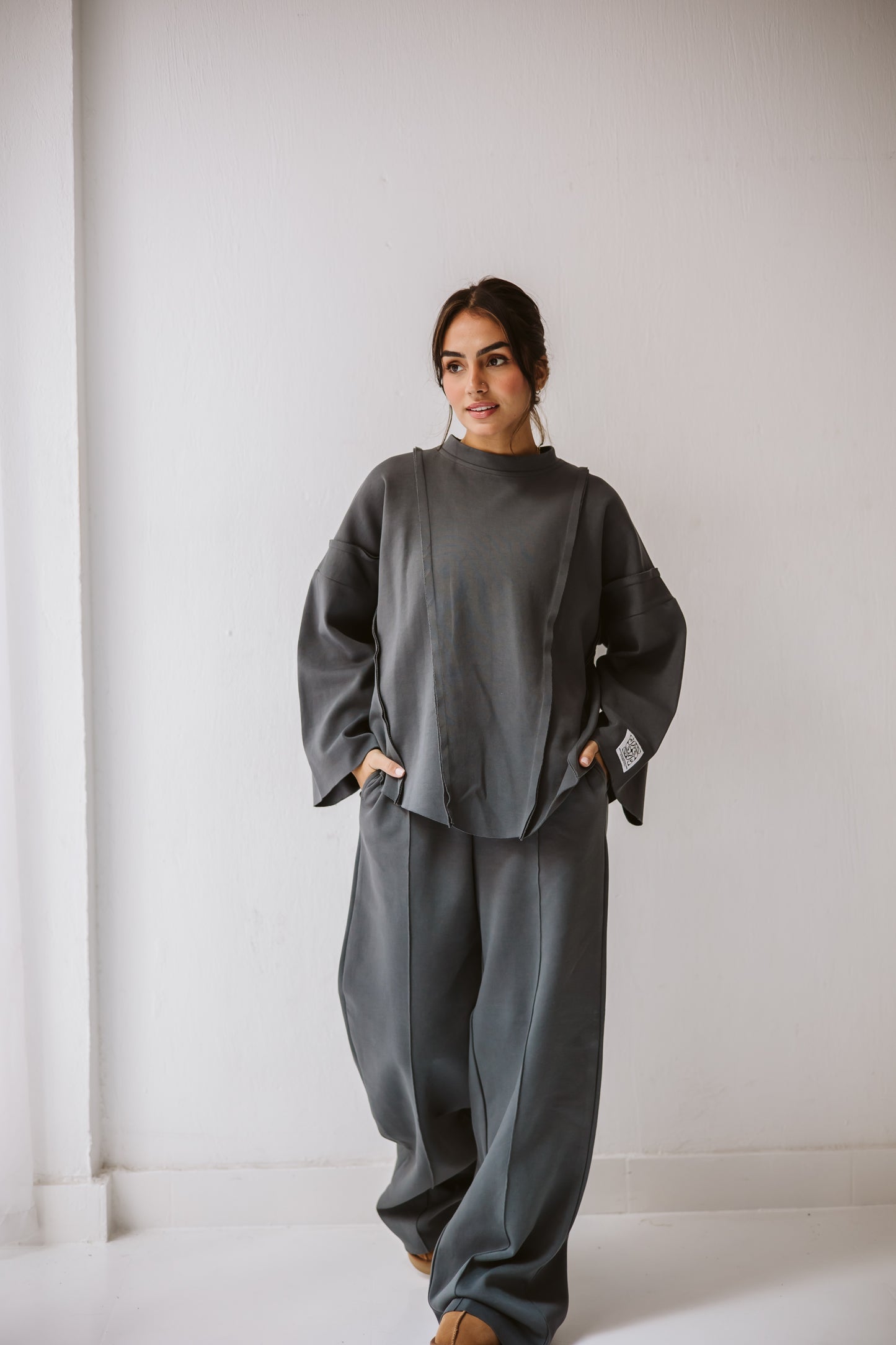 Unfinished cotton set in grey