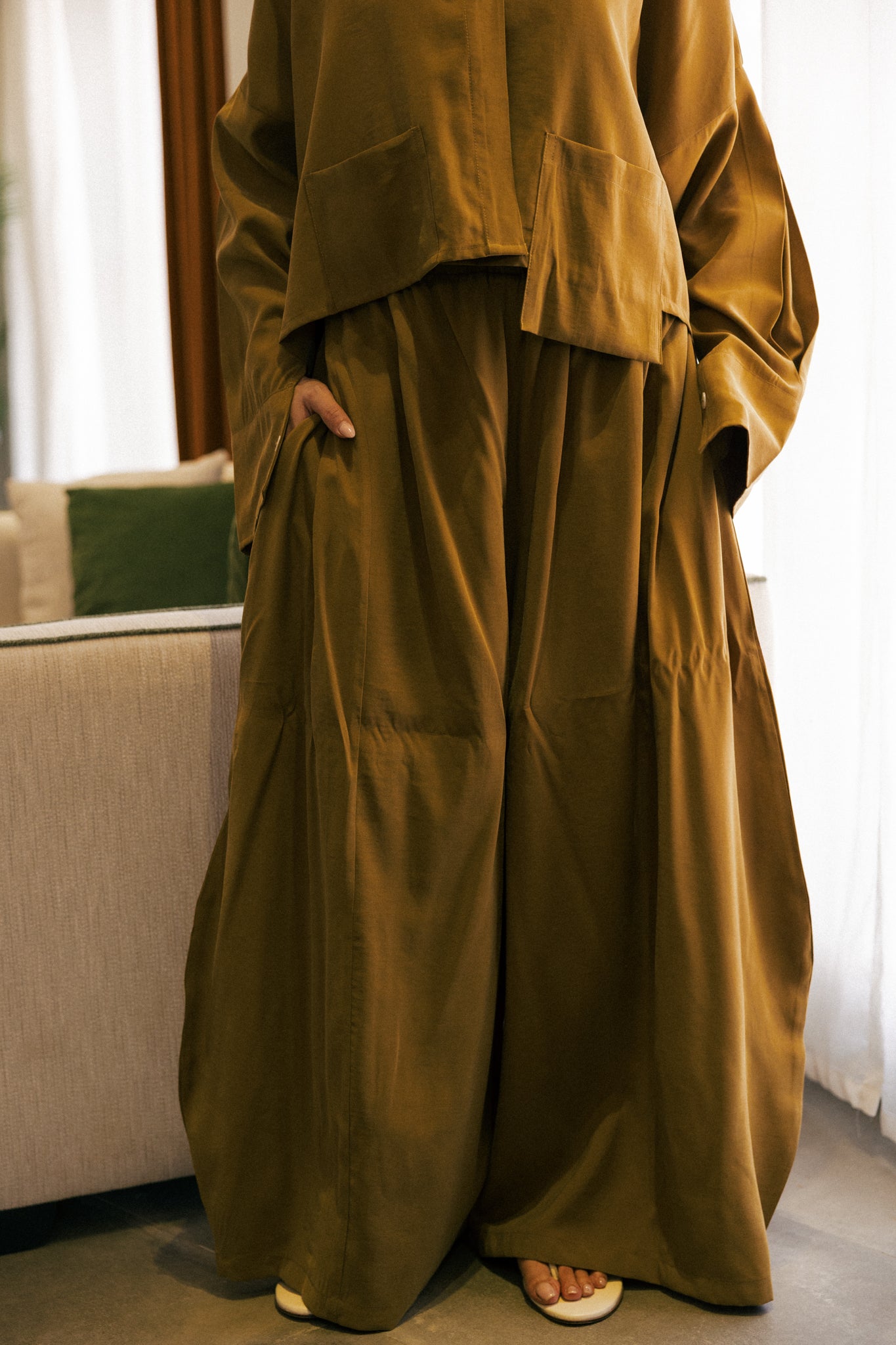 Pocket set in mustard