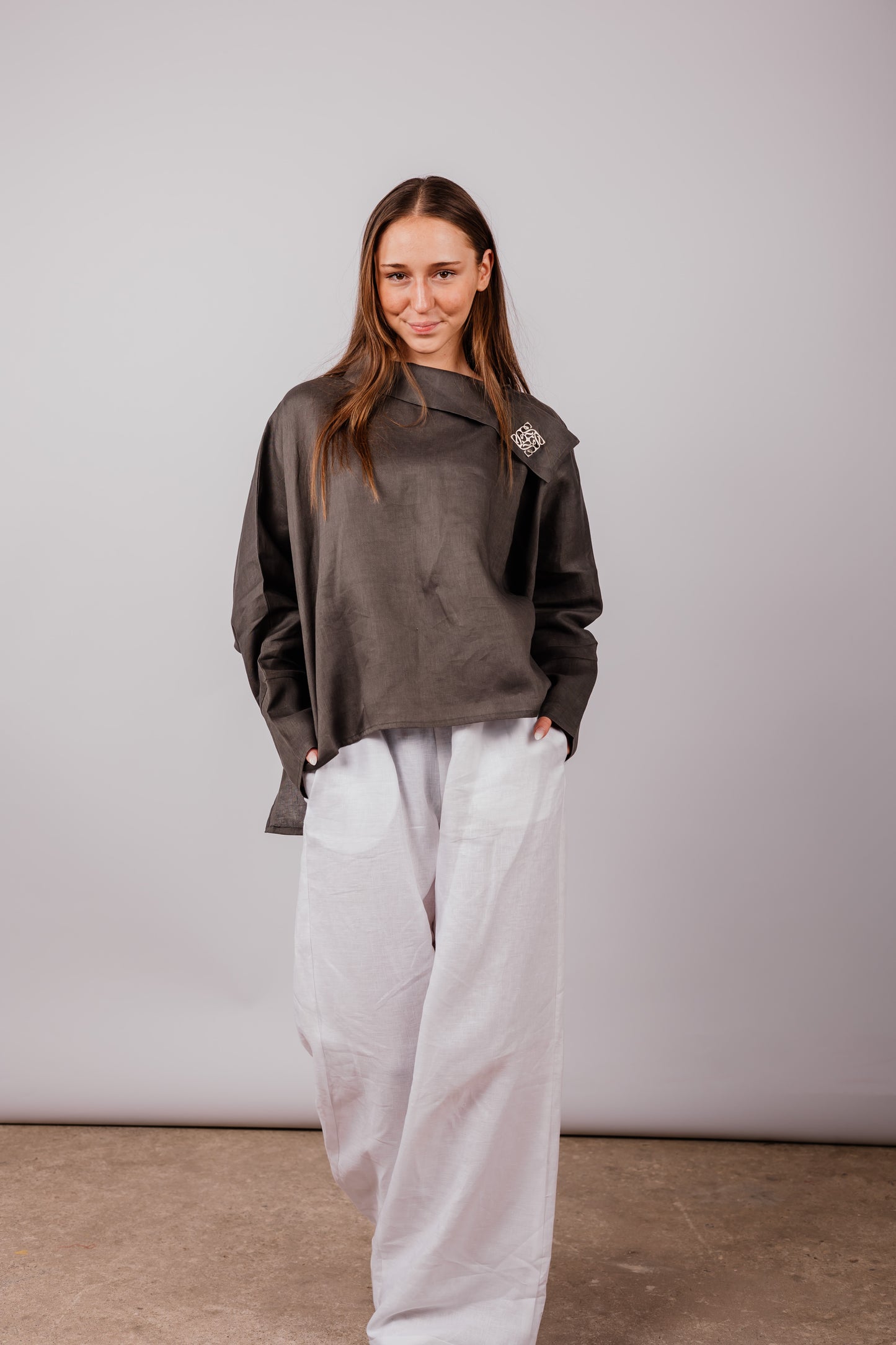 Collar Top In Dark-grey