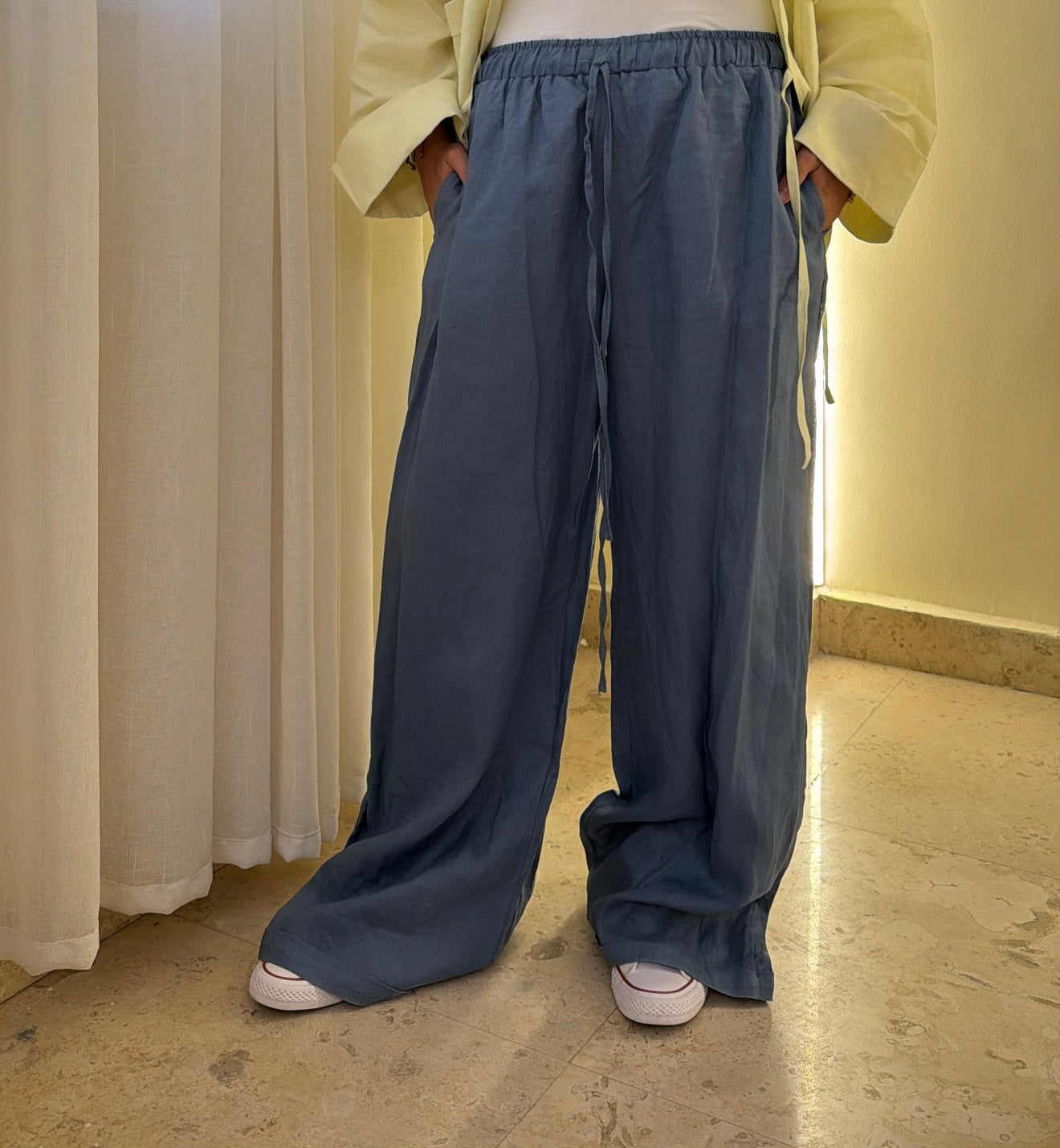 Basic pant in dark denim