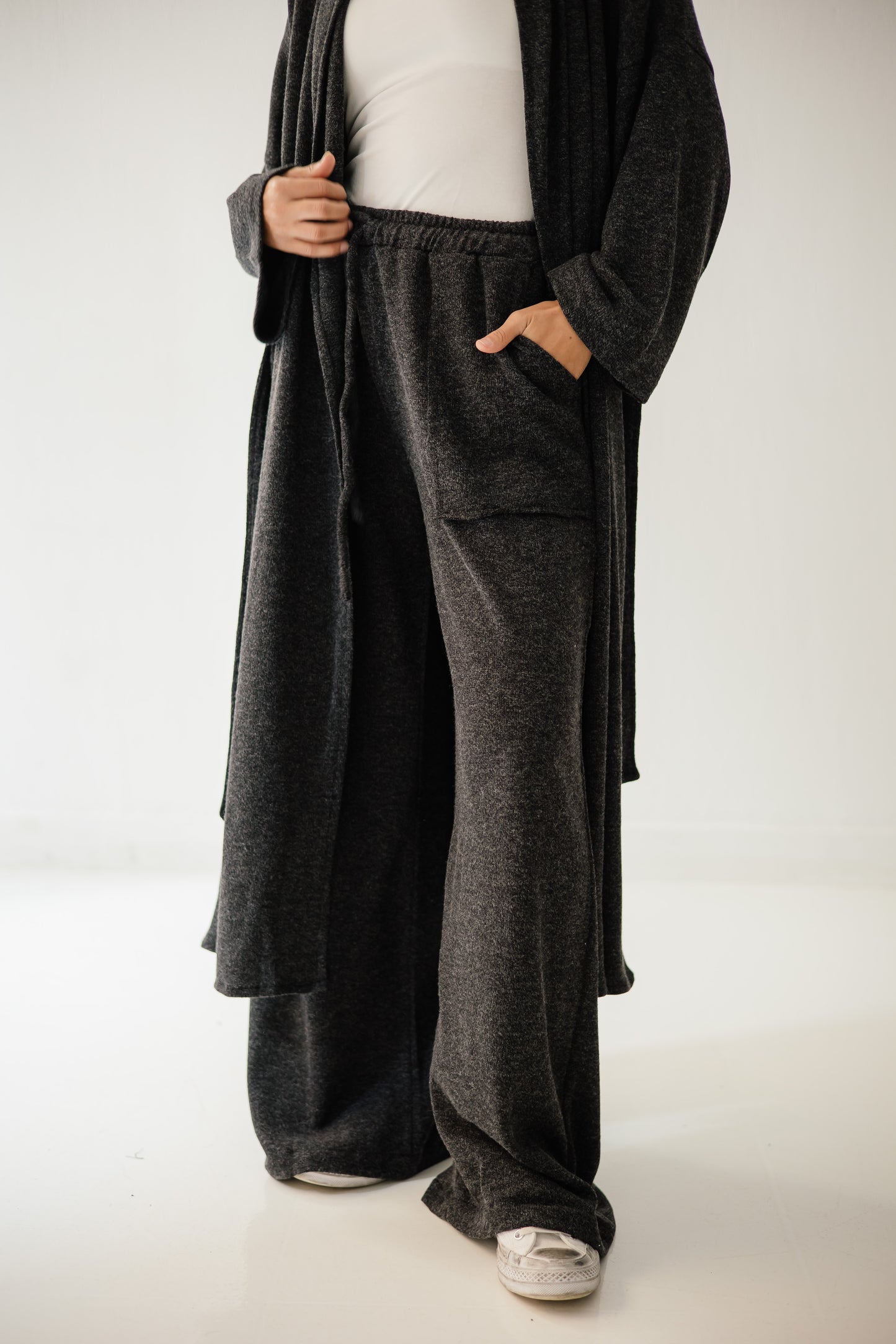 Unfinished Wool Set In Dark-grey