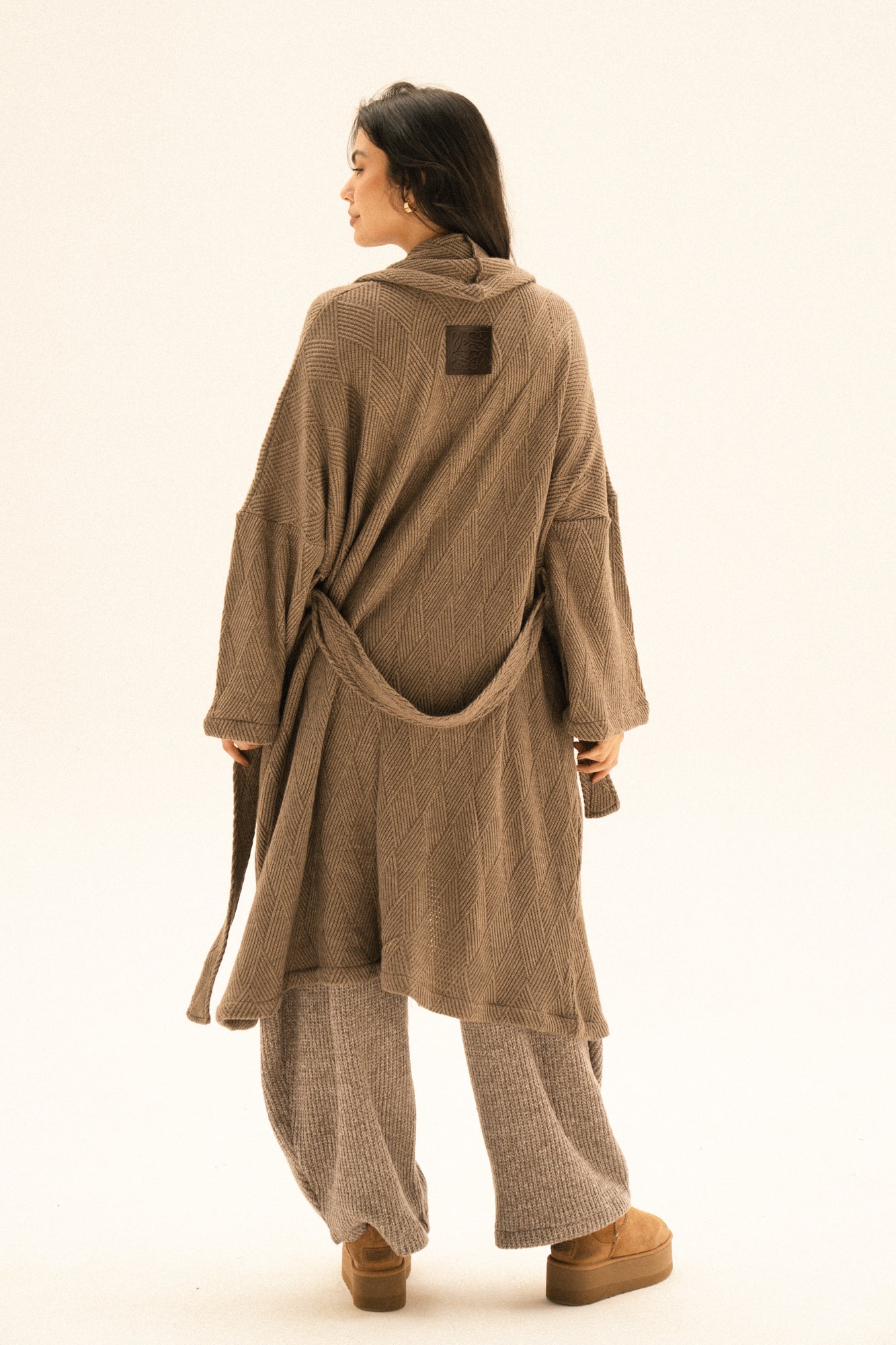 Knitted Cross-lines Kimono In Dark cafe