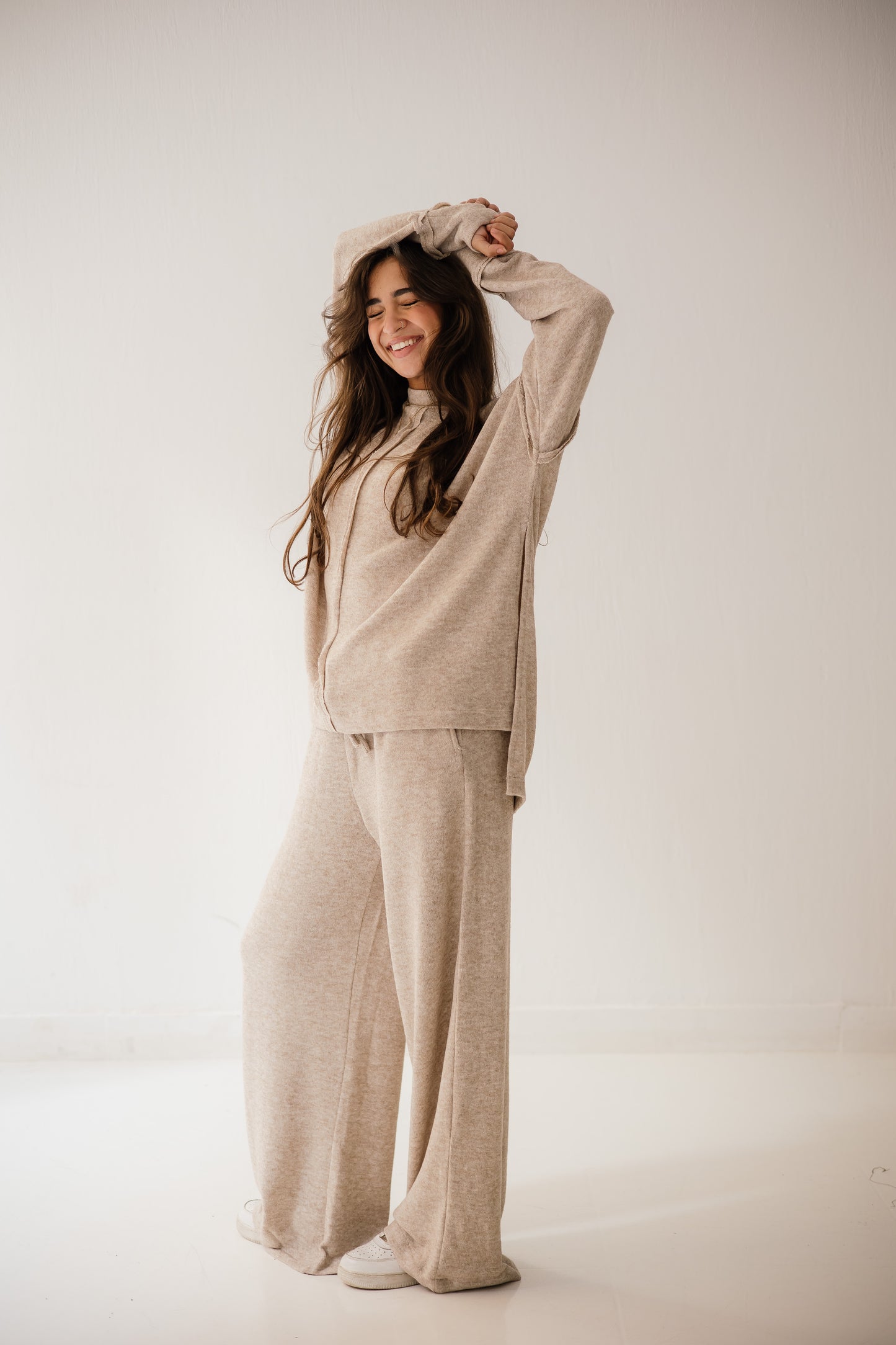 Unfinished Wool Set In Cafe