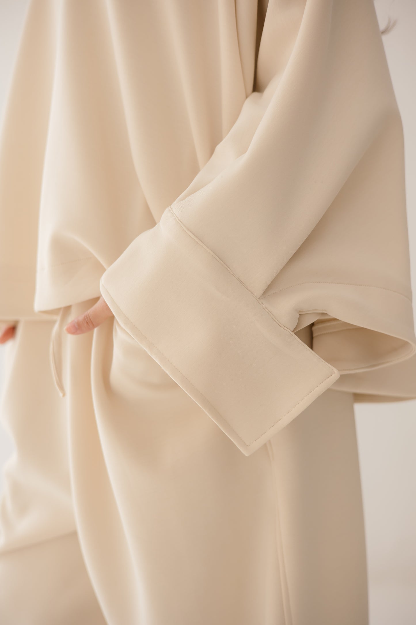 Butter-fly Set In Creamy