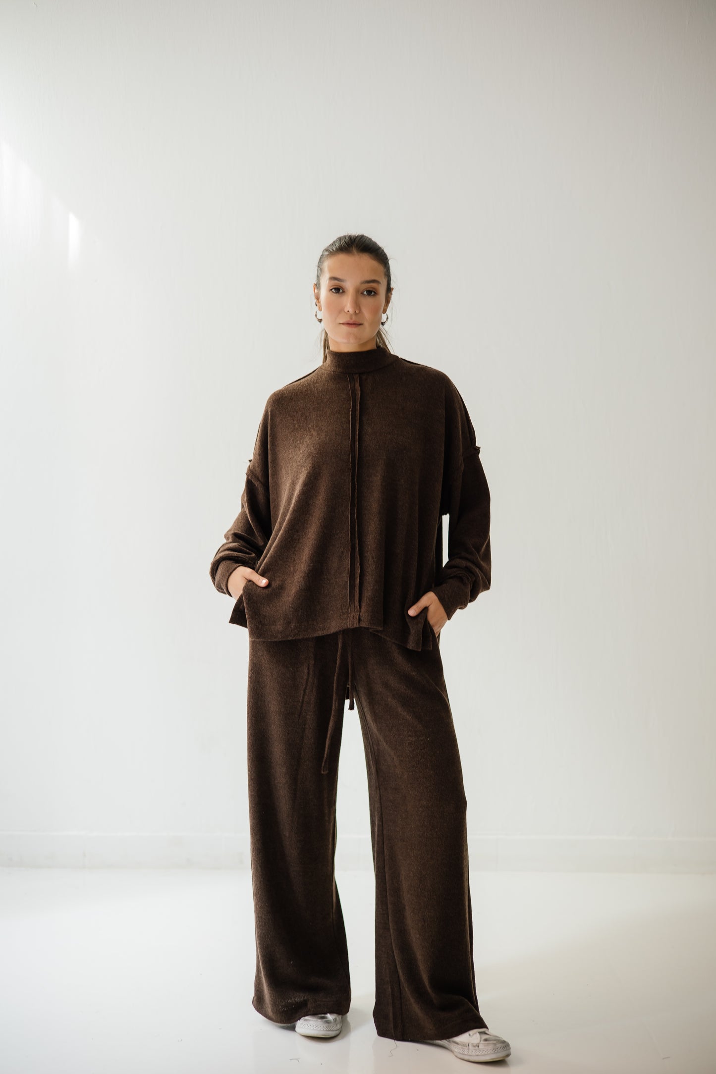 Unfinished Wool Set In Brown