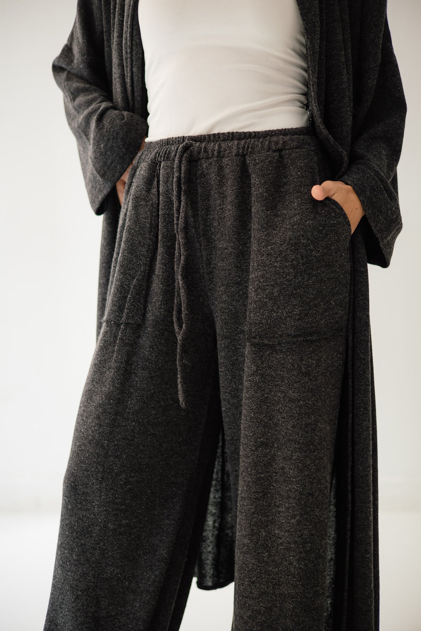 Unfinished Wool Set In Dark-grey