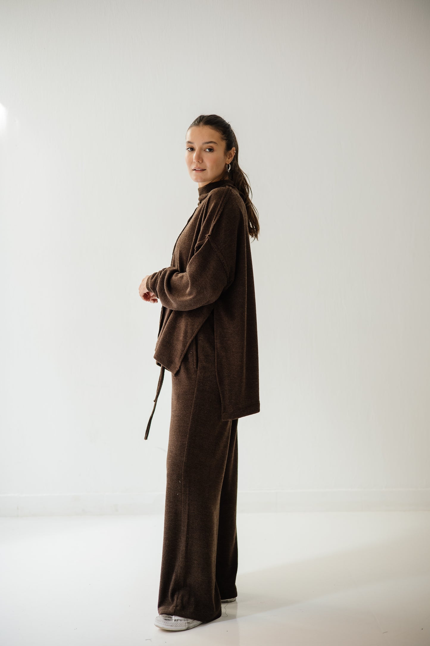 Unfinished Wool Set In Brown