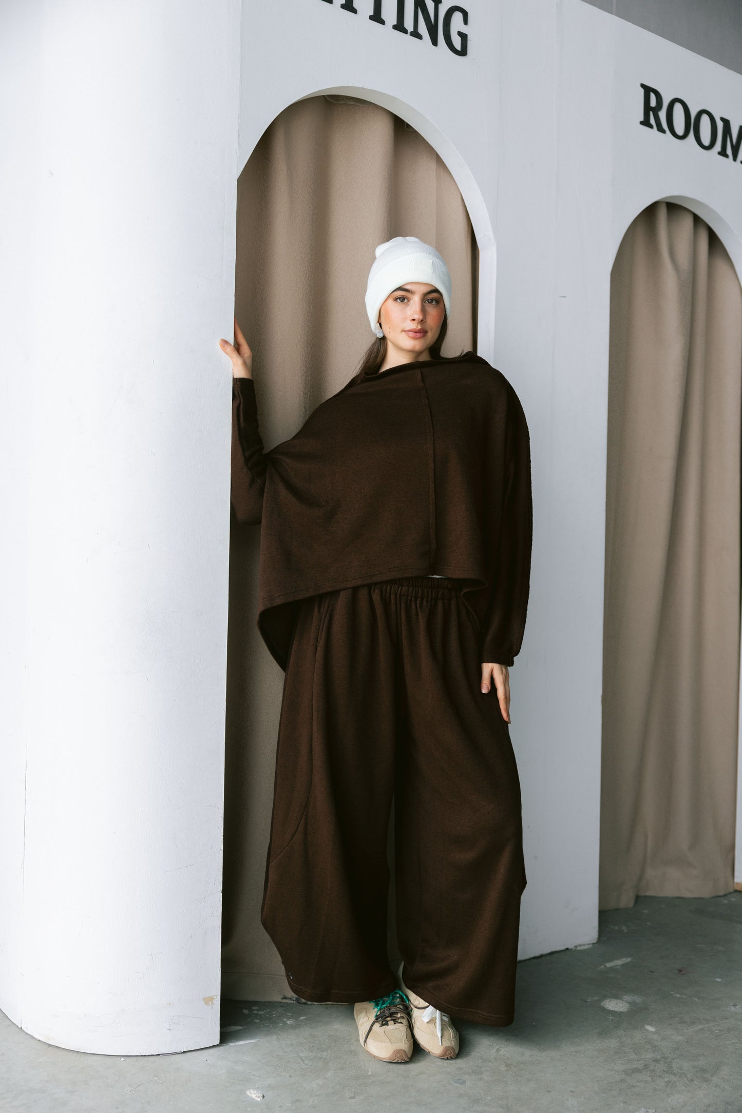 Signature wool set in brown