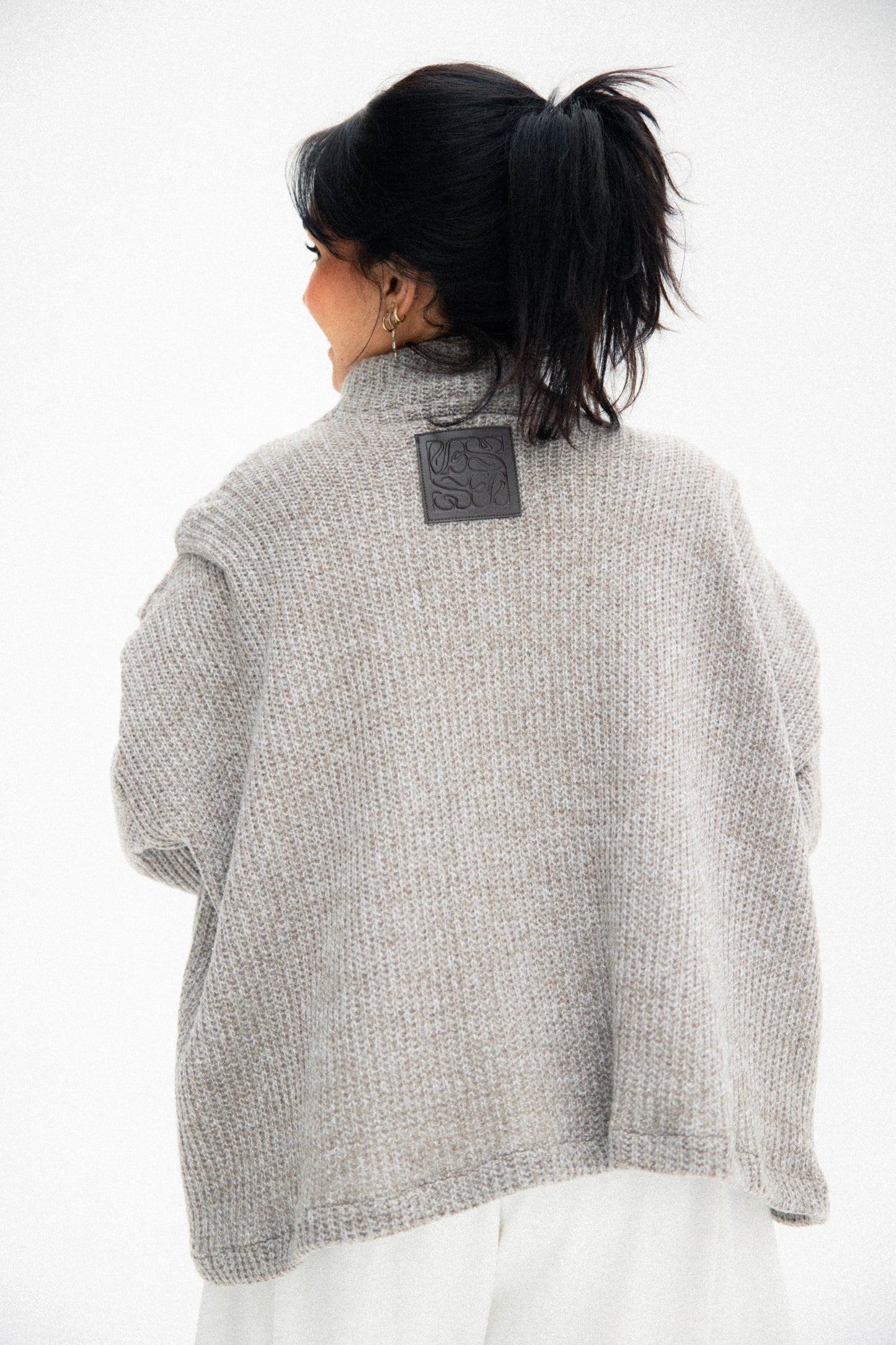 Shoulder pullover in dark cafe