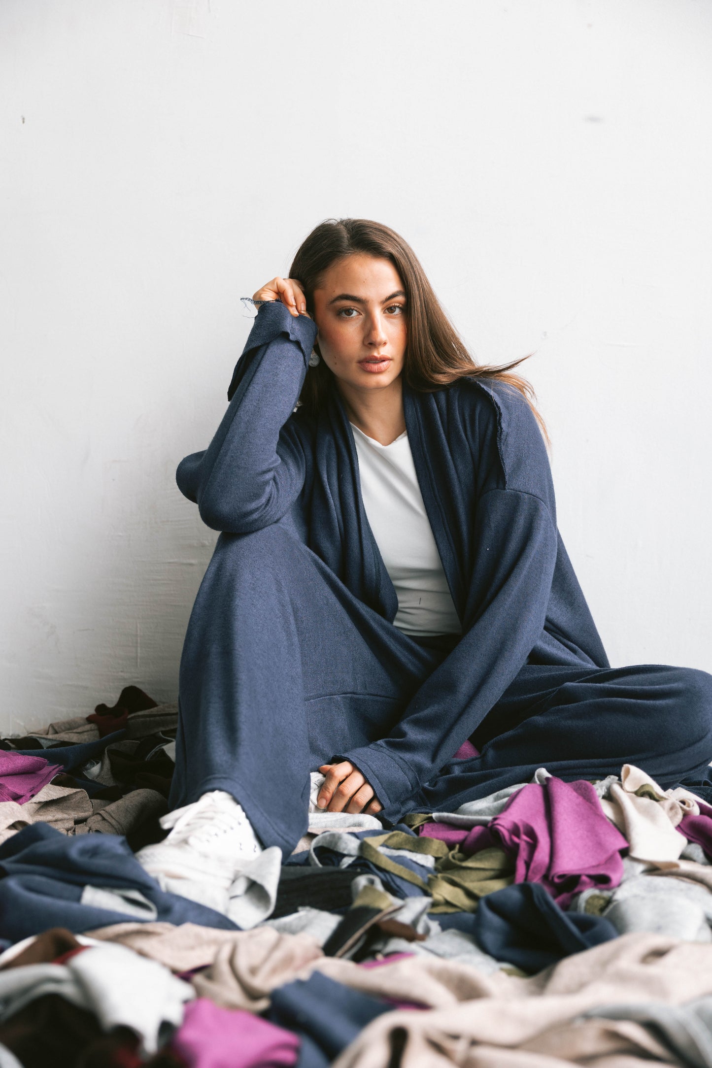 Ruffled set in navy blue