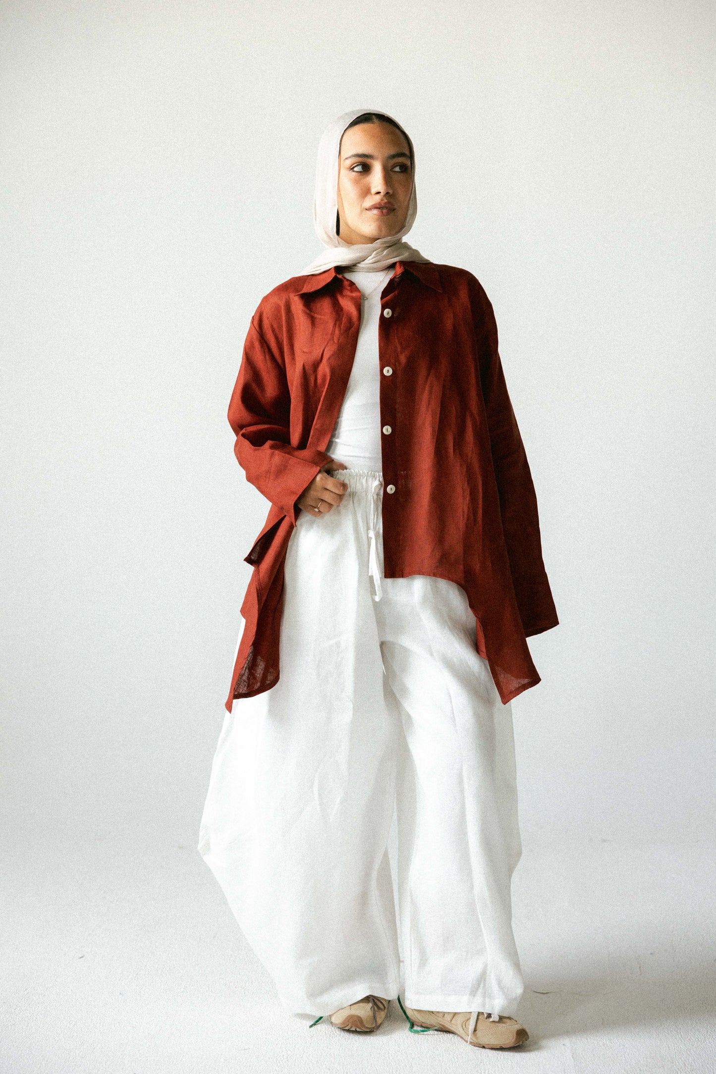 Curved pant in offwhite