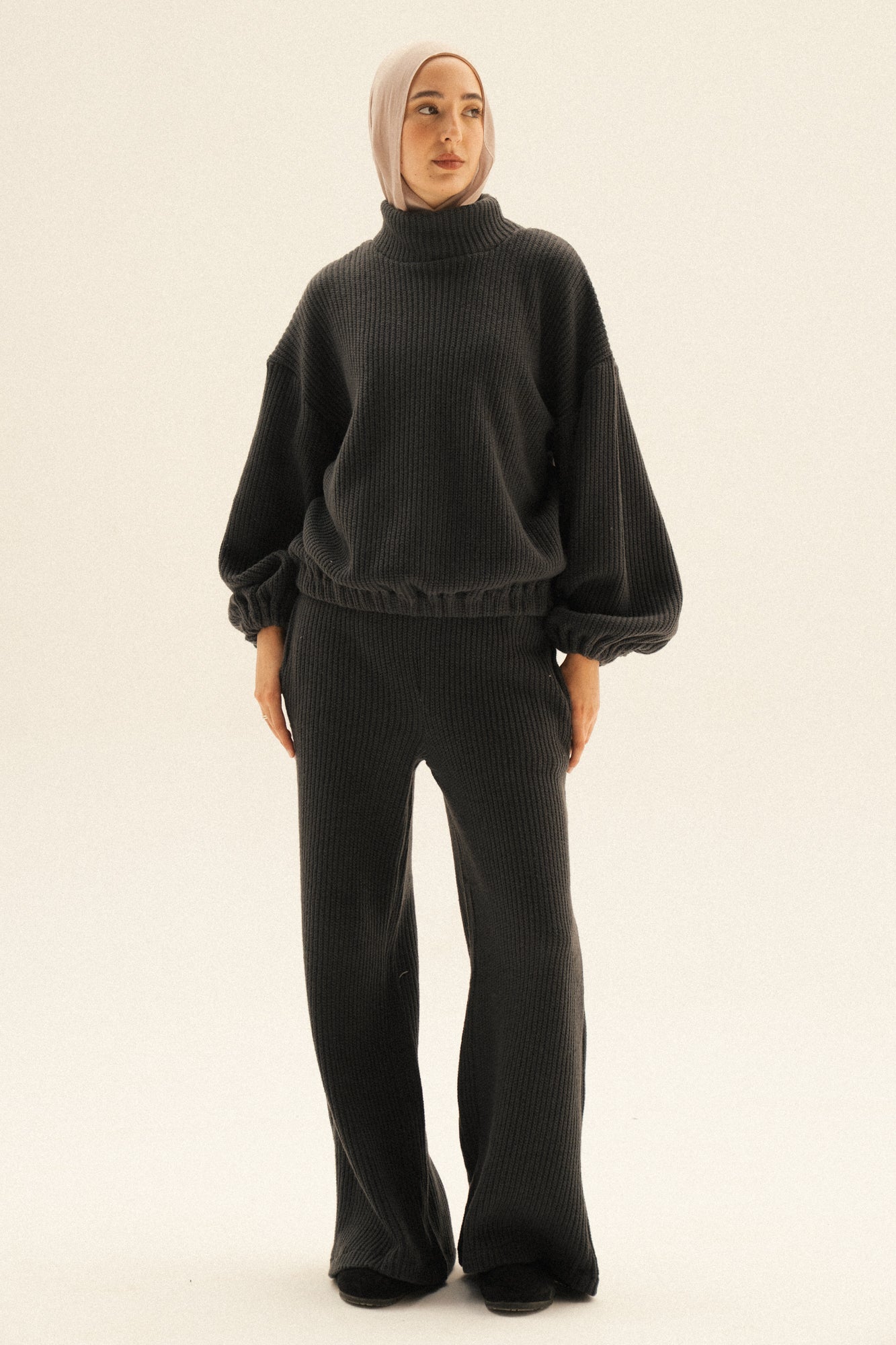 Elastic Knitted Set In Dark-grey
