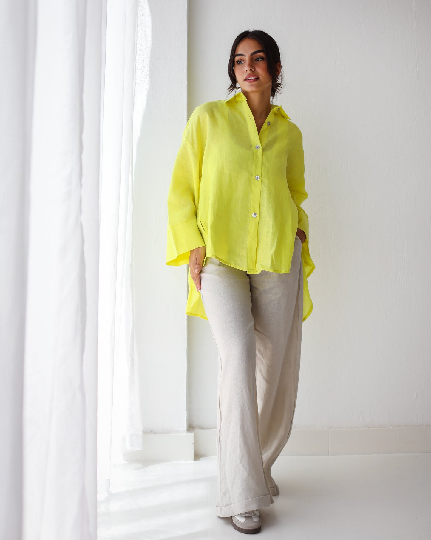 Basic linen shirt in yellow