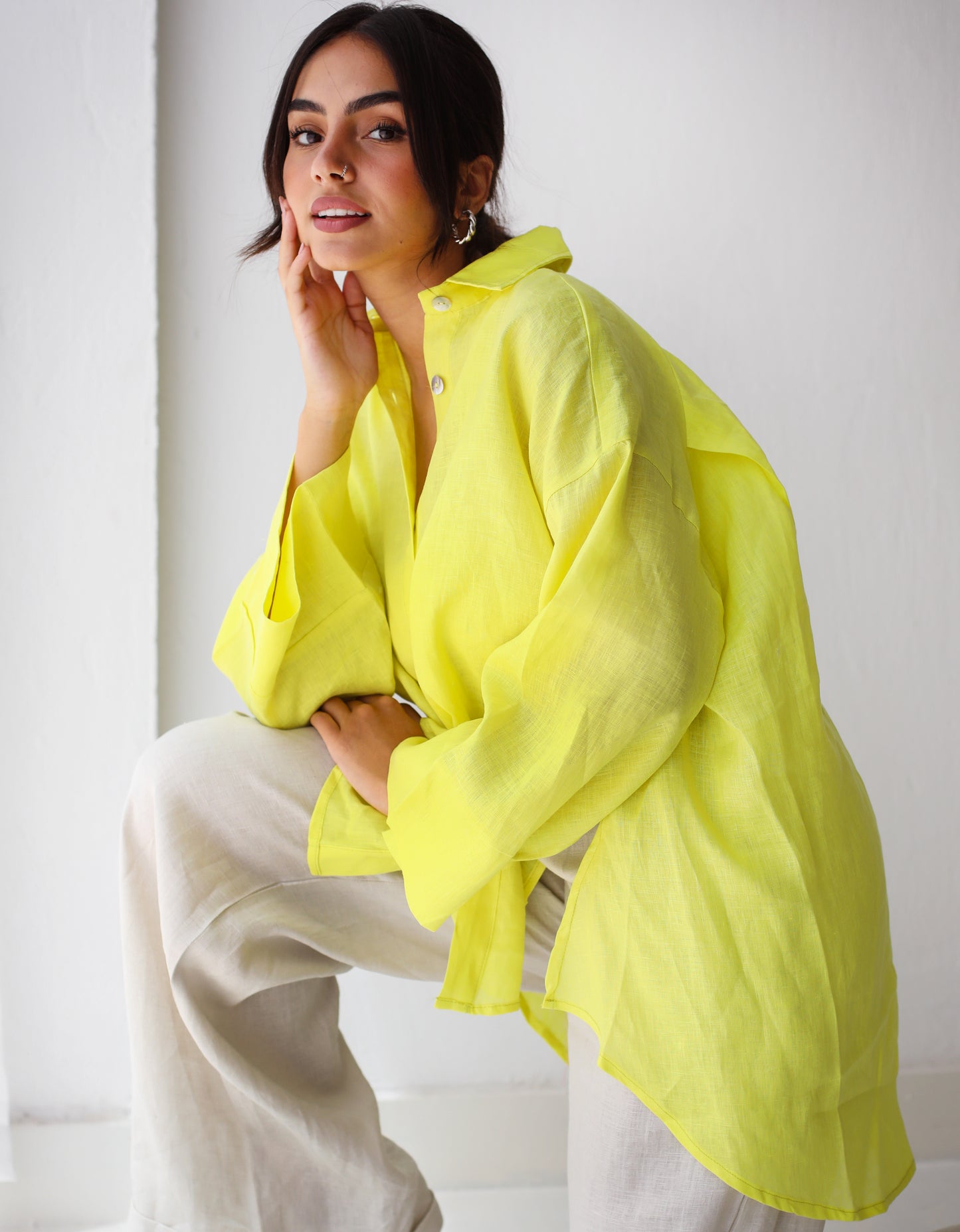 Basic linen shirt in yellow