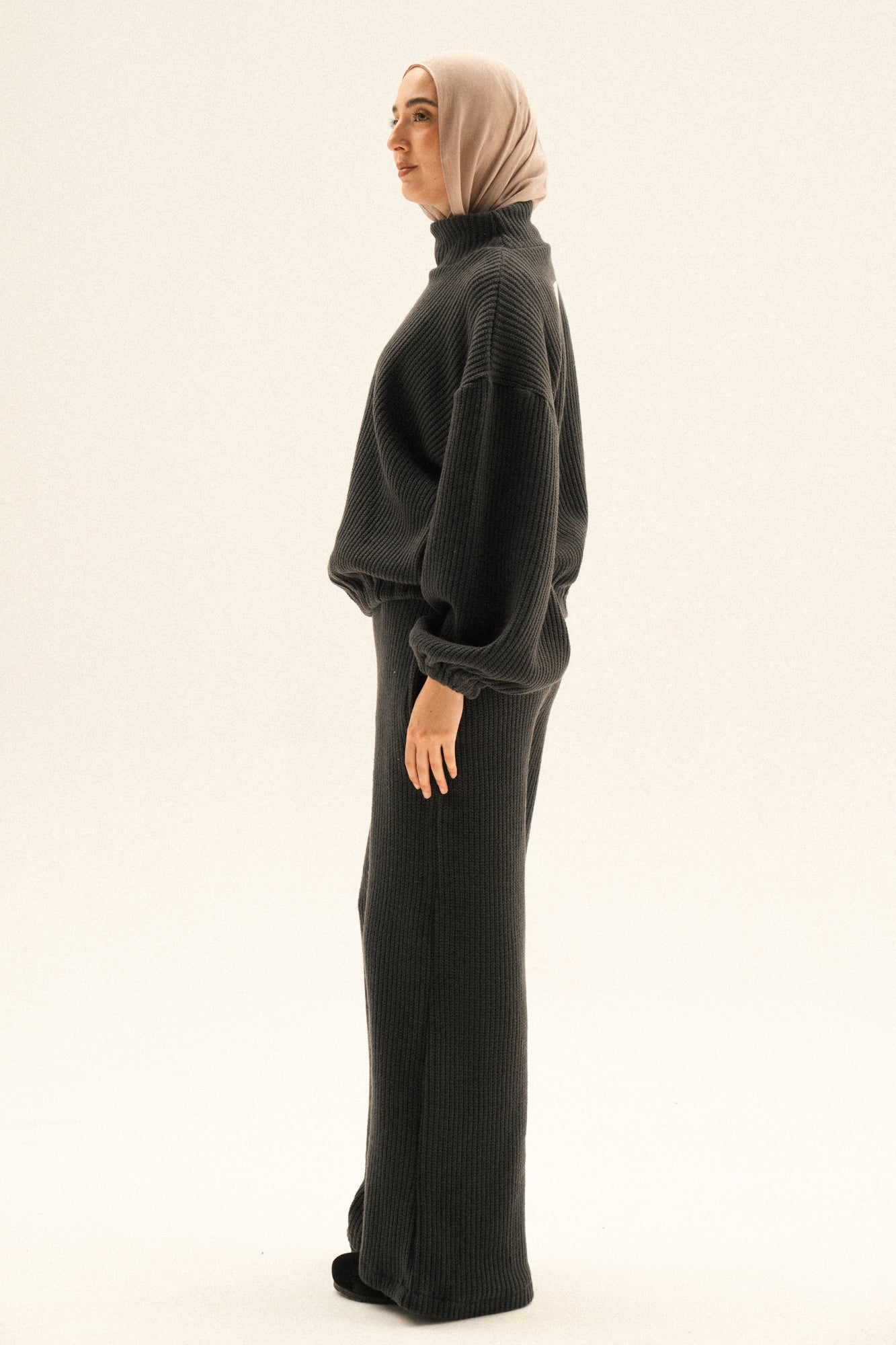 Elastic Knitted Set In Dark-grey