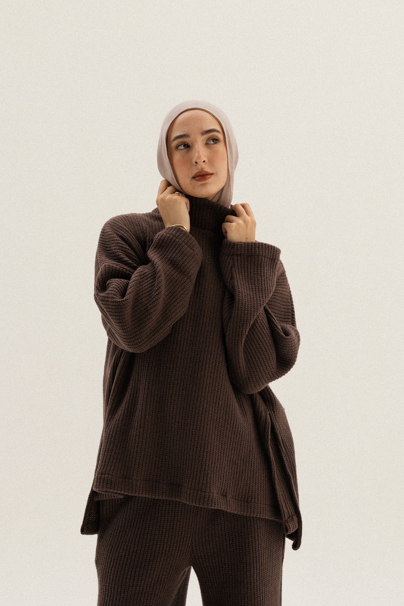 Knitted Love Set In Brown