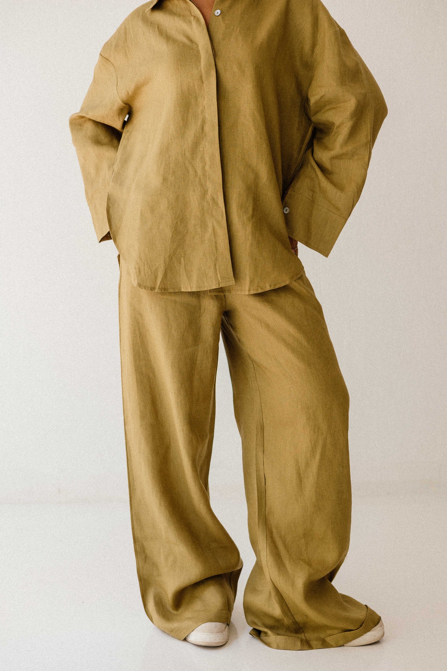 Basic Pant In Dark-limegreen