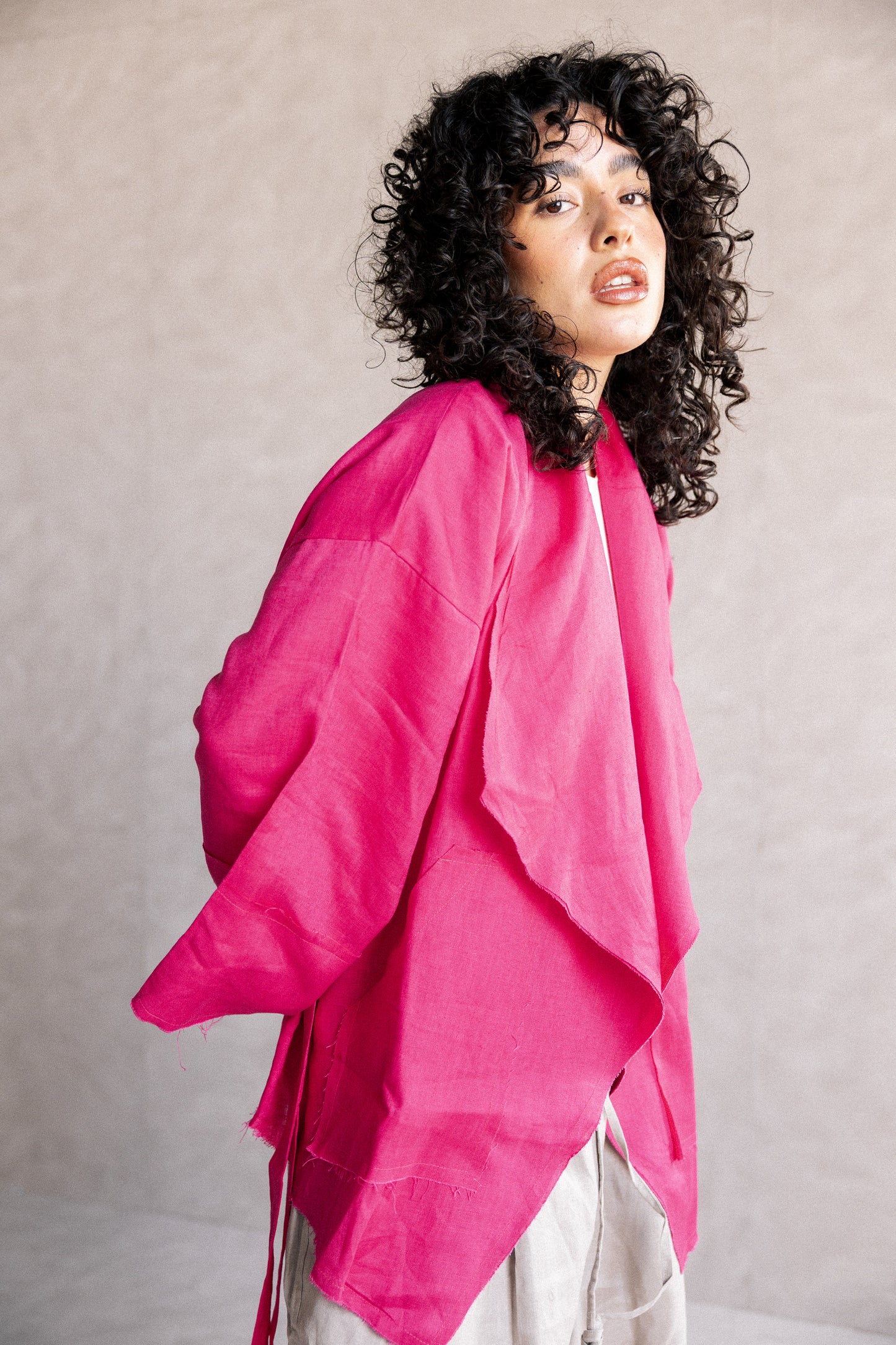 Collar kimono in fuchsia