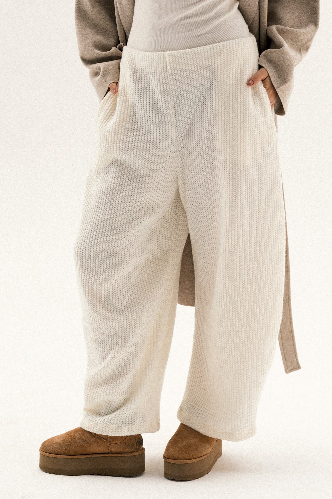 Balloon Knitted Pant In Off-white