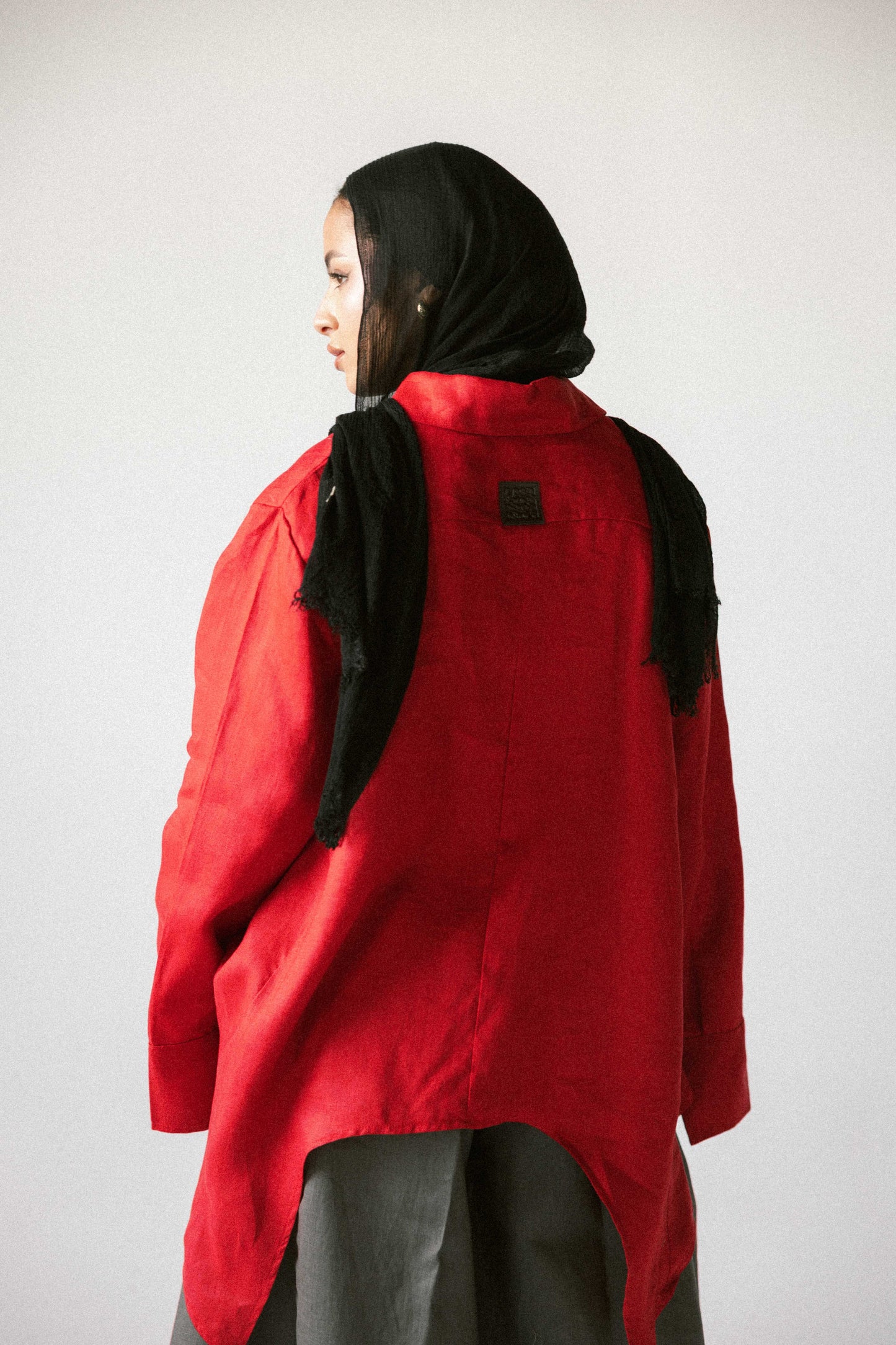 Round shirt in red