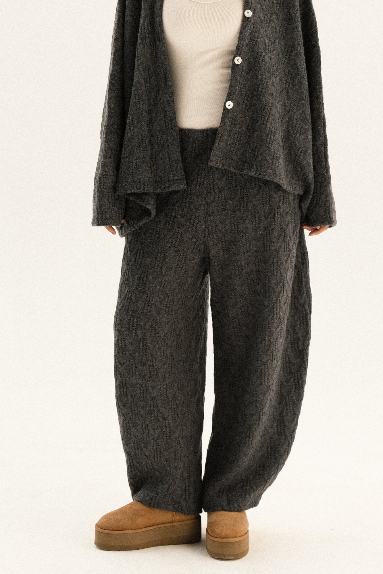 Cape Set In Dark-grey