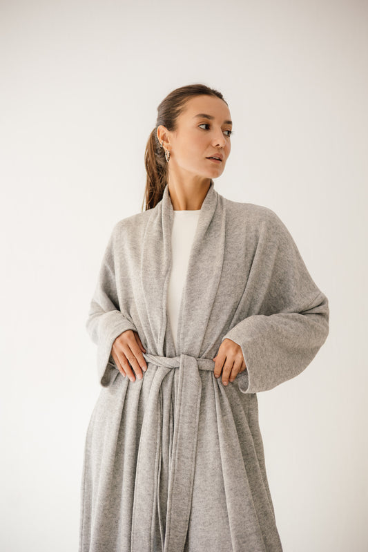 Unfinished Wool Set In Grey