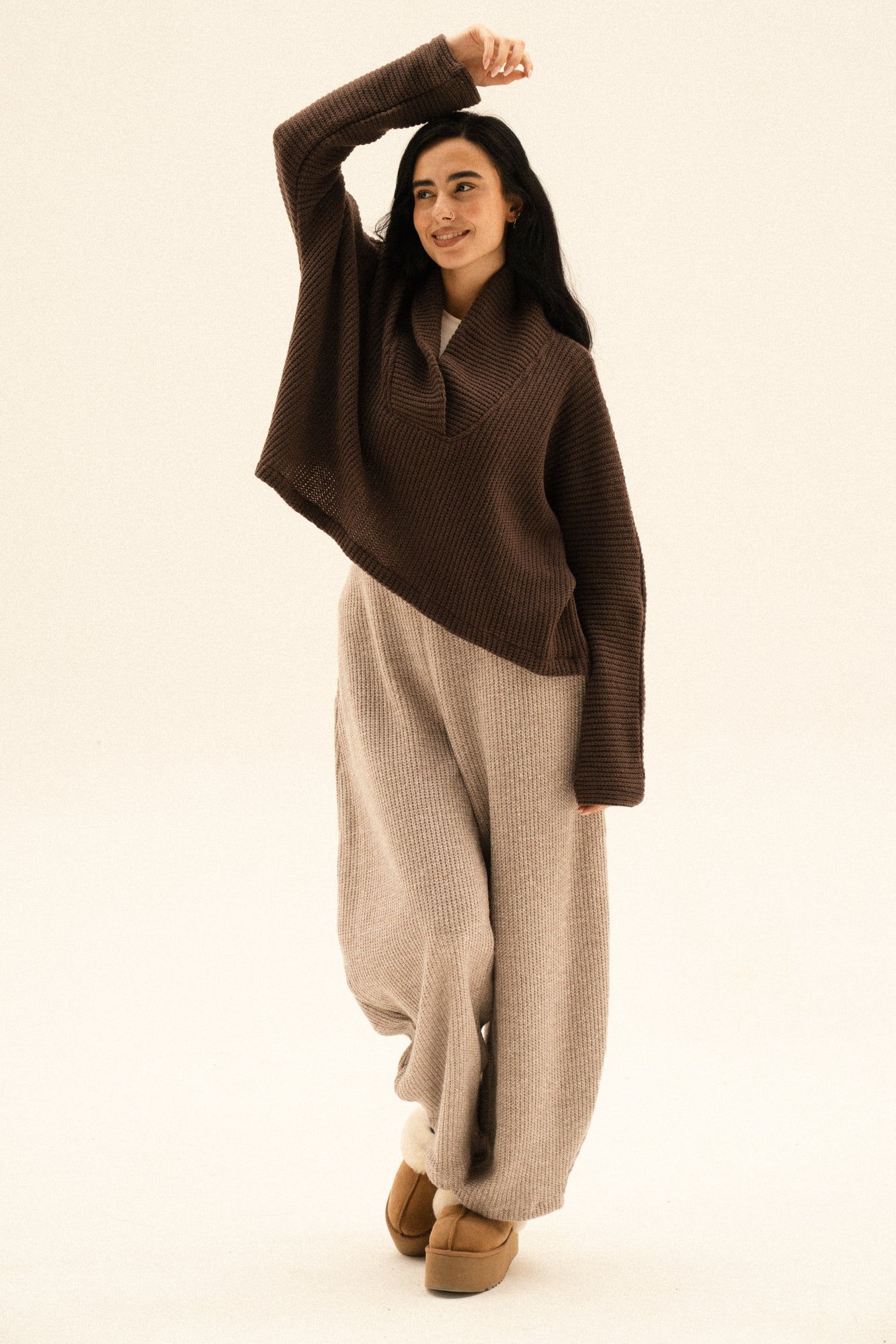 Collar pullover in brown