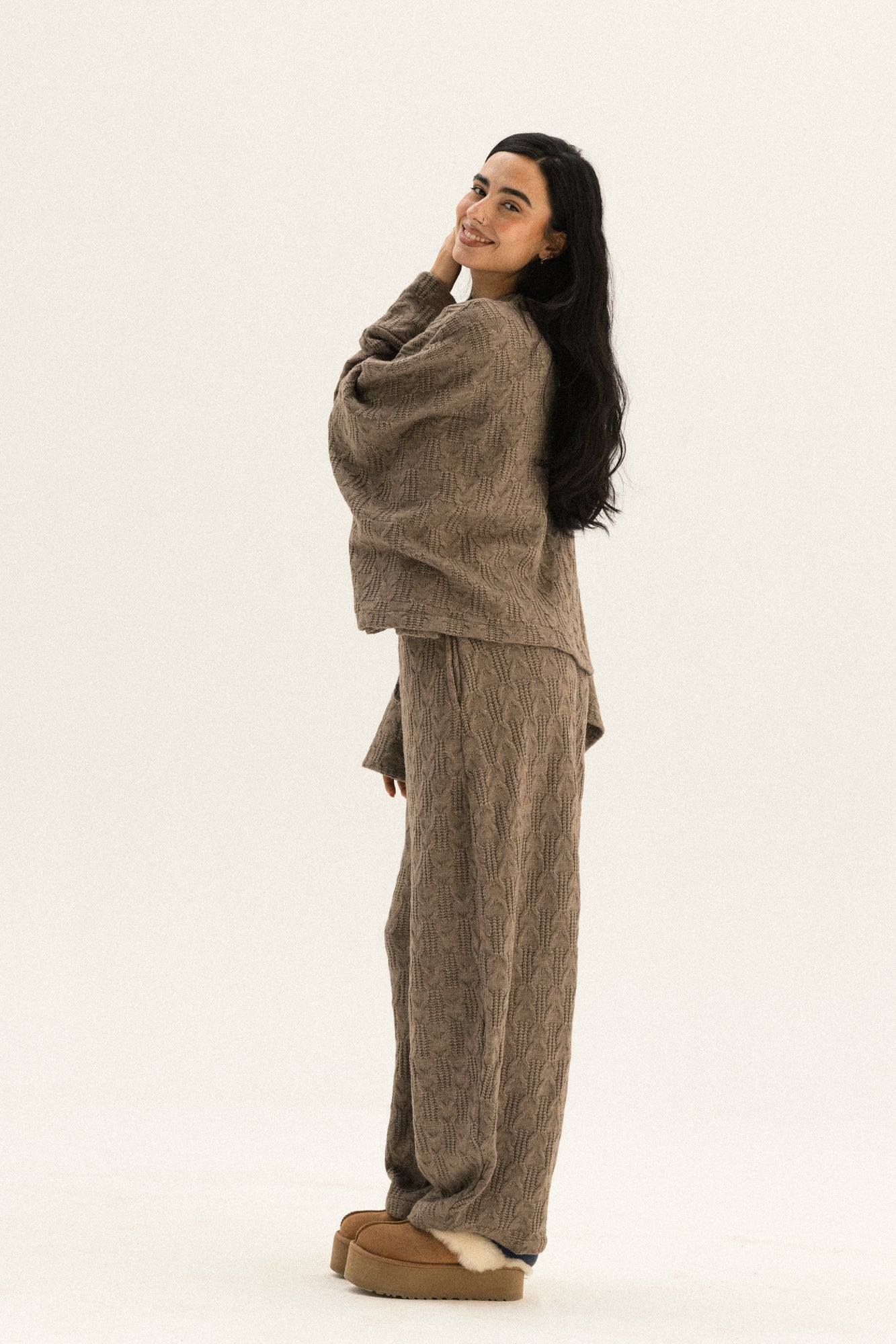 Cape Set In Dark Cafe