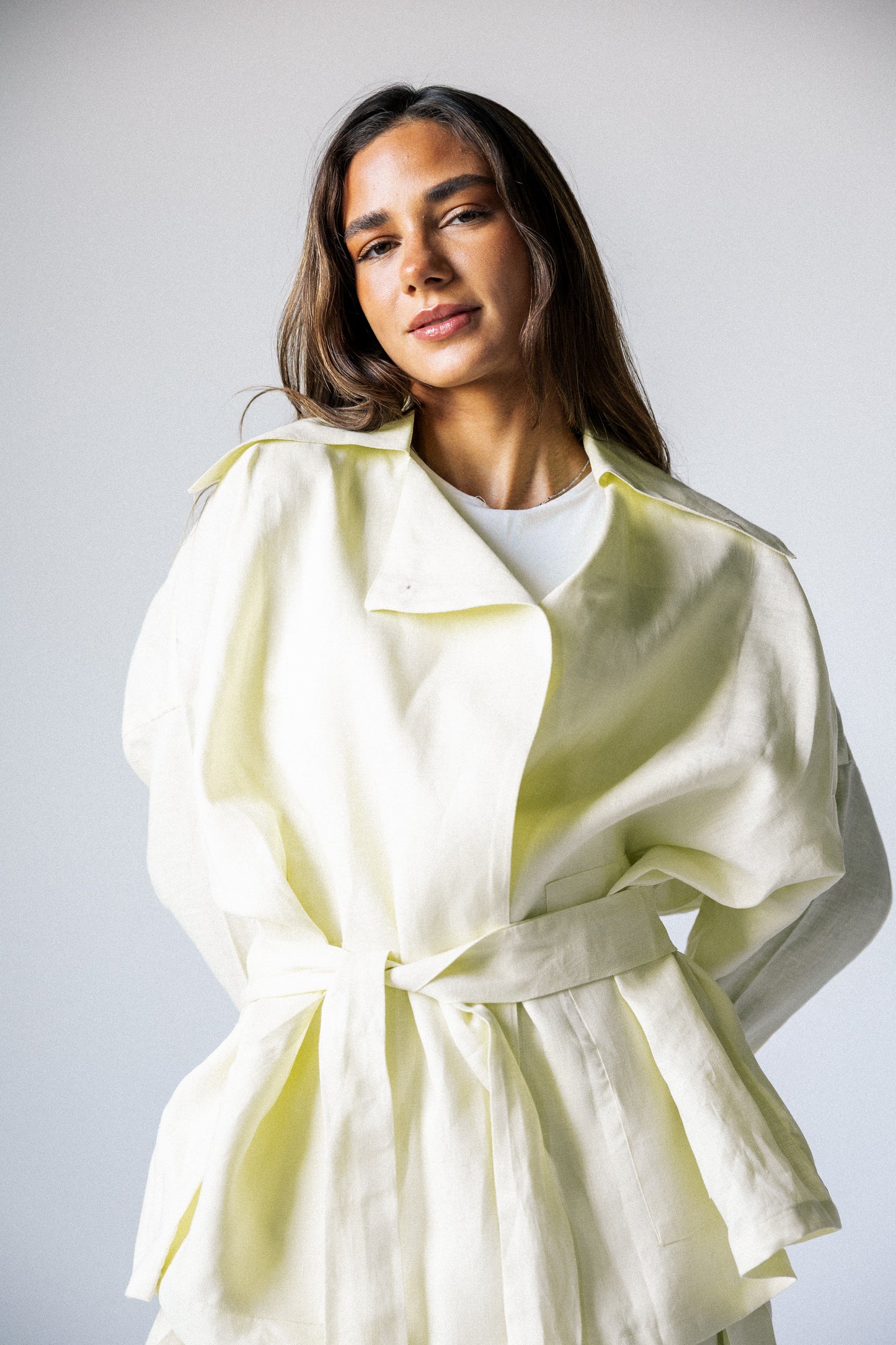 Double side set in butter yellow