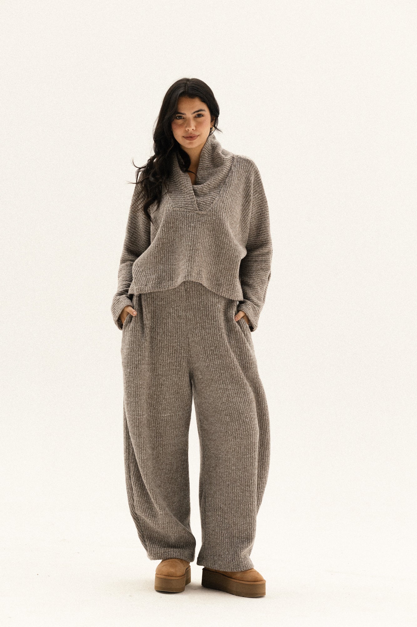 collar pullover in dark cafe