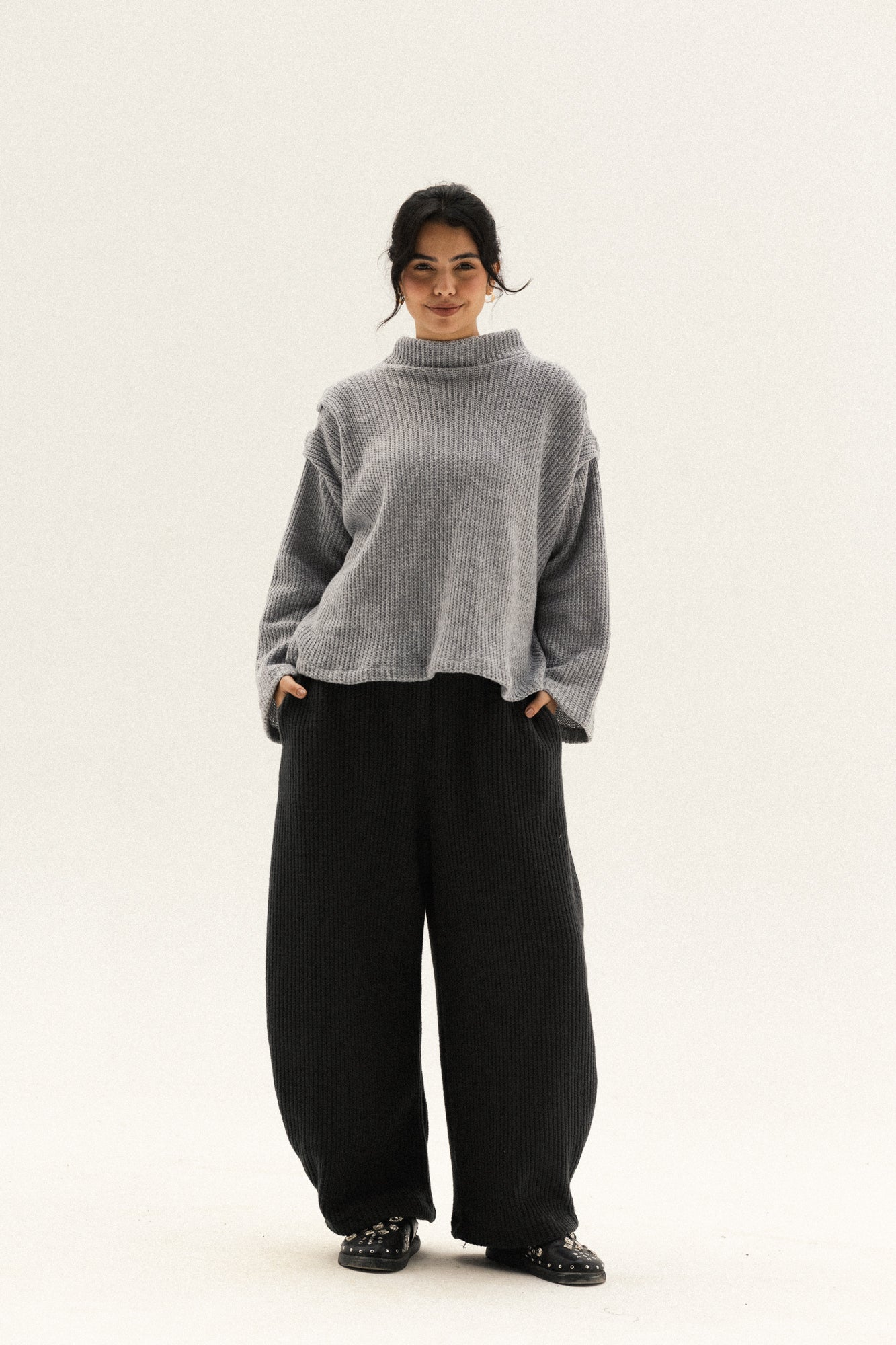 shoulder pullover in grey
